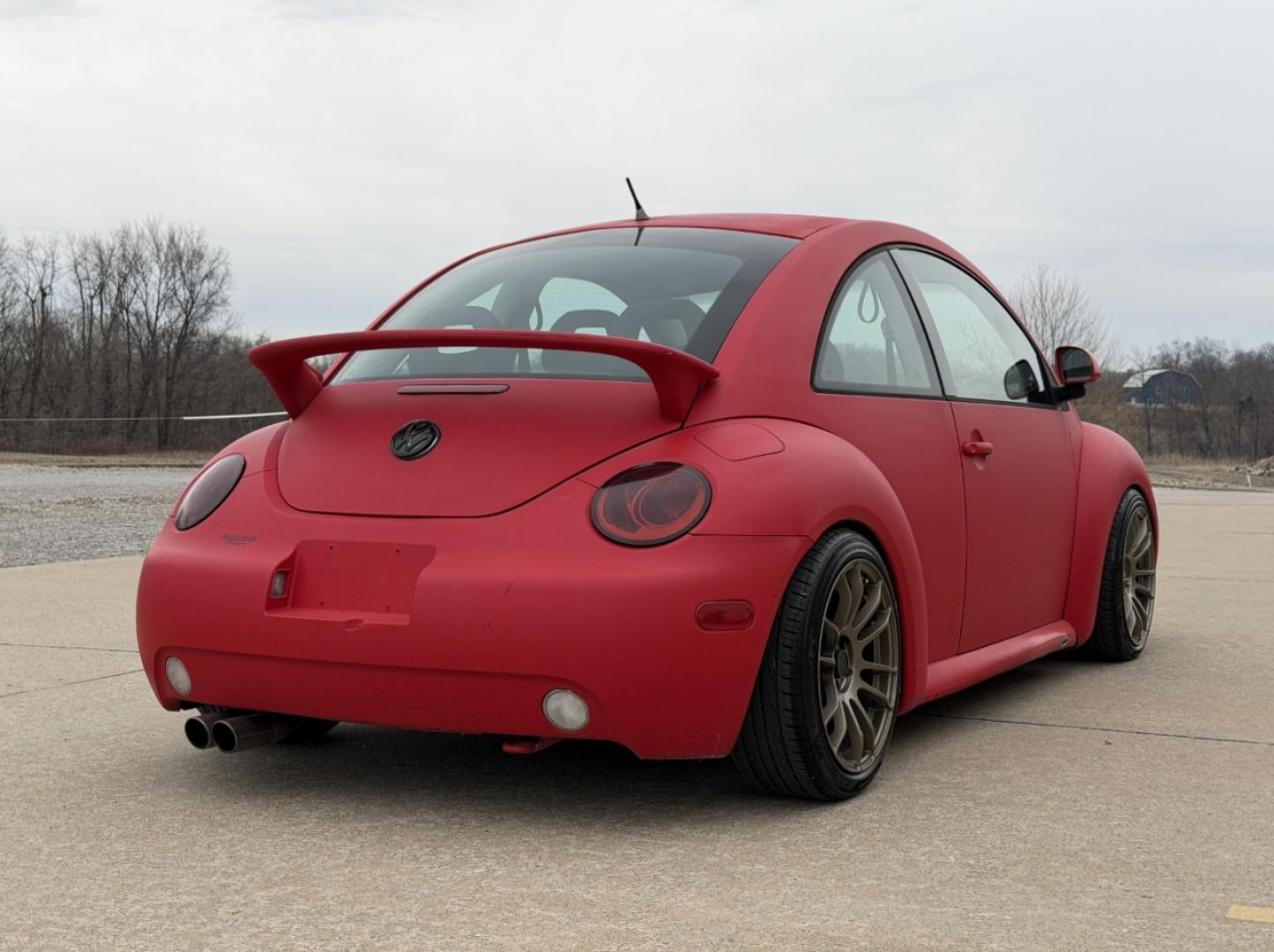 1998 RED /Gray Volkswagen New Beetle Base (3VWBB61C9WM) with an 2.0L 4 Cyl. engine, Manual transmission, located at 2990 Old Orchard Rd., Jackson, MO, 63755, 37.354214, -89.612106 - 1998 Volkswagen New Beetle 87xxx miles Front Wheel Drive 2.0L 4 Cyl. Manual We have financing available and we accept trades! Fill out a credit application on our website or come by today! If you have any questions, give us a call at (573) 204-7777 or visit our website at firstautocredit.com. - Photo#5