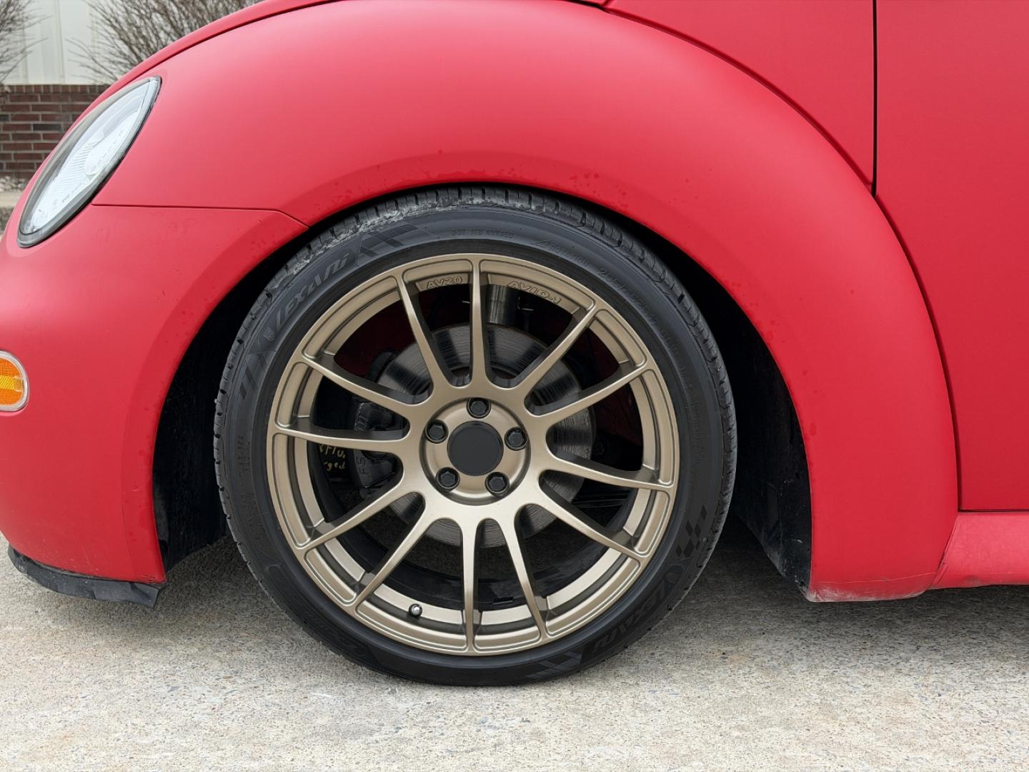 1998 RED /Gray Volkswagen New Beetle Base (3VWBB61C9WM) with an 2.0L 4 Cyl. engine, Manual transmission, located at 2990 Old Orchard Rd., Jackson, MO, 63755, 37.354214, -89.612106 - 1998 Volkswagen New Beetle 87xxx miles Front Wheel Drive 2.0L 4 Cyl. Manual We have financing available and we accept trades! Fill out a credit application on our website or come by today! If you have any questions, give us a call at (573) 204-7777 or visit our website at firstautocredit.com. - Photo#26