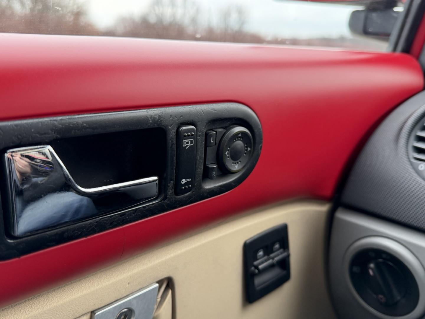 1998 RED /Gray Volkswagen New Beetle Base (3VWBB61C9WM) with an 2.0L 4 Cyl. engine, Manual transmission, located at 2990 Old Orchard Rd., Jackson, MO, 63755, 37.354214, -89.612106 - 1998 Volkswagen New Beetle 87xxx miles Front Wheel Drive 2.0L 4 Cyl. Manual We have financing available and we accept trades! Fill out a credit application on our website or come by today! If you have any questions, give us a call at (573) 204-7777 or visit our website at firstautocredit.com. - Photo#43