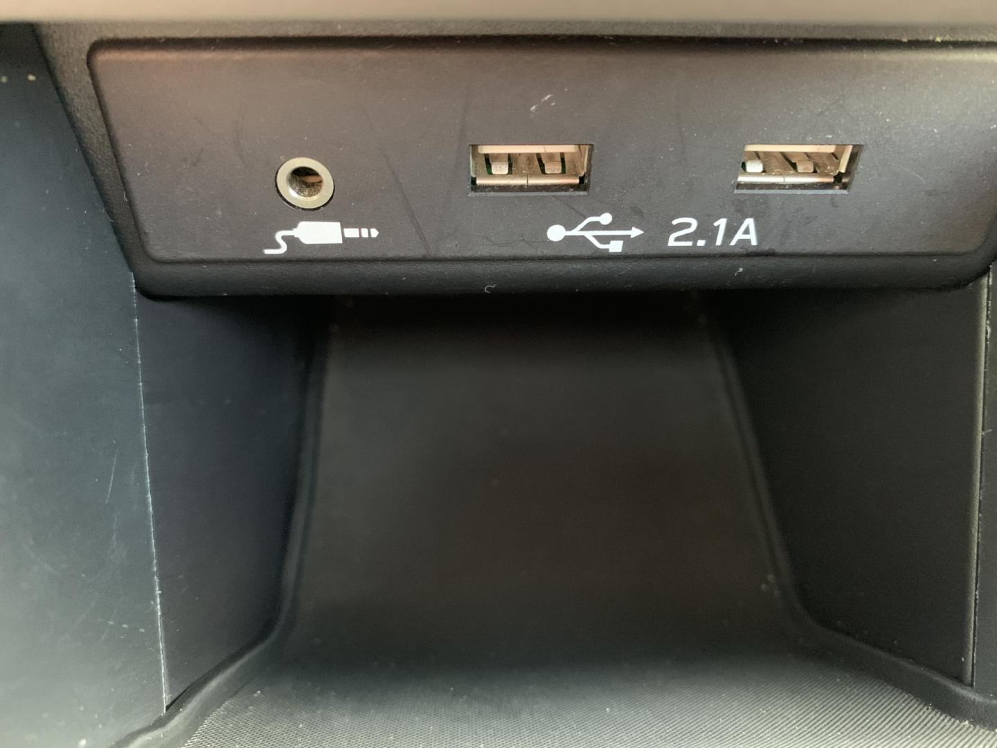 2021 SILVER /GRAY Subaru Outback Limited (4S4BTANC1M3) with an 2.5L H4 DOHC 16V engine, Automatic transmission, located at 506 S. Kingshighway, Cape Girardeau, MO, 63703, (573) 235-5000, 37.294991, -89.553635 - 2021 Subaru Outback Limited 101,xxx miles Alarm System Bluetooth Folding Rear Seat Heated Seats Heated Steering Wheel Integrated Garage Door Opener Navigation System Power Windows/Doors/Locks Proximity Sensing Keyless Entry Push-Button Engine Start Rear Window Defroster Remote Control L - Photo#33