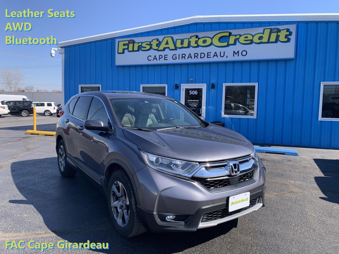 2018 GRAY /GRAY Honda CR-V EX-L AWD (5J6RW2H82JL) with an 2.4L L4 DOHC 16V engine, Automatic transmission, located at 506 S. Kingshighway, Cape Girardeau, MO, 63703, (573) 235-5000, 37.294991, -89.553635 - 2018 Honda CR-V EXL 114,xxx miles Bluetooth Cruise Control Dual Power Front Seats Folding Rear Seat Heated Seats Leather Seats Navigation System Power Driver's Seat Power Windows/Doors/Locks Proximity Sensing Keyless Entry Push-Button Engine Start Rear Window Defroster Remote Engine St - Photo#0