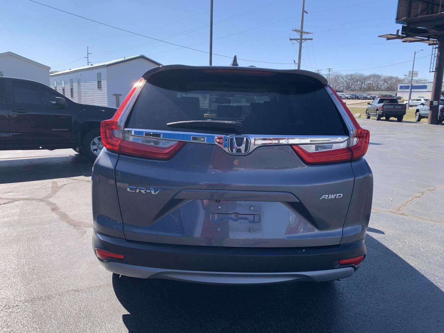 2018 GRAY /GRAY Honda CR-V EX-L AWD (5J6RW2H82JL) with an 2.4L L4 DOHC 16V engine, Automatic transmission, located at 506 S. Kingshighway, Cape Girardeau, MO, 63703, (573) 235-5000, 37.294991, -89.553635 - 2018 Honda CR-V EXL 114,xxx miles Bluetooth Cruise Control Dual Power Front Seats Folding Rear Seat Heated Seats Leather Seats Navigation System Power Driver's Seat Power Windows/Doors/Locks Proximity Sensing Keyless Entry Push-Button Engine Start Rear Window Defroster Remote Engine St - Photo#5