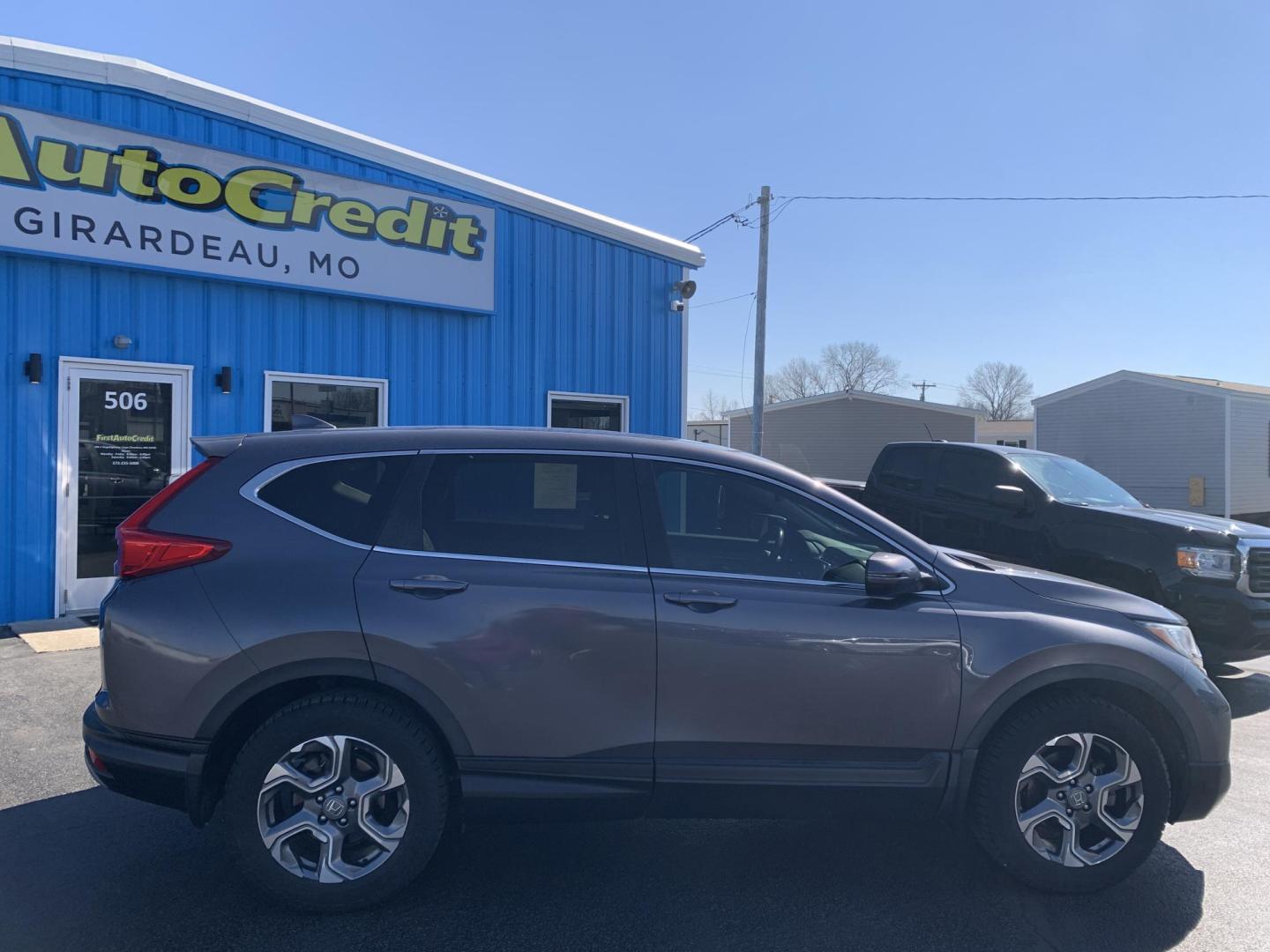 2018 GRAY /GRAY Honda CR-V EX-L AWD (5J6RW2H82JL) with an 2.4L L4 DOHC 16V engine, Automatic transmission, located at 506 S. Kingshighway, Cape Girardeau, MO, 63703, (573) 235-5000, 37.294991, -89.553635 - 2018 Honda CR-V EXL 114,xxx miles Bluetooth Cruise Control Dual Power Front Seats Folding Rear Seat Heated Seats Leather Seats Navigation System Power Driver's Seat Power Windows/Doors/Locks Proximity Sensing Keyless Entry Push-Button Engine Start Rear Window Defroster Remote Engine St - Photo#8