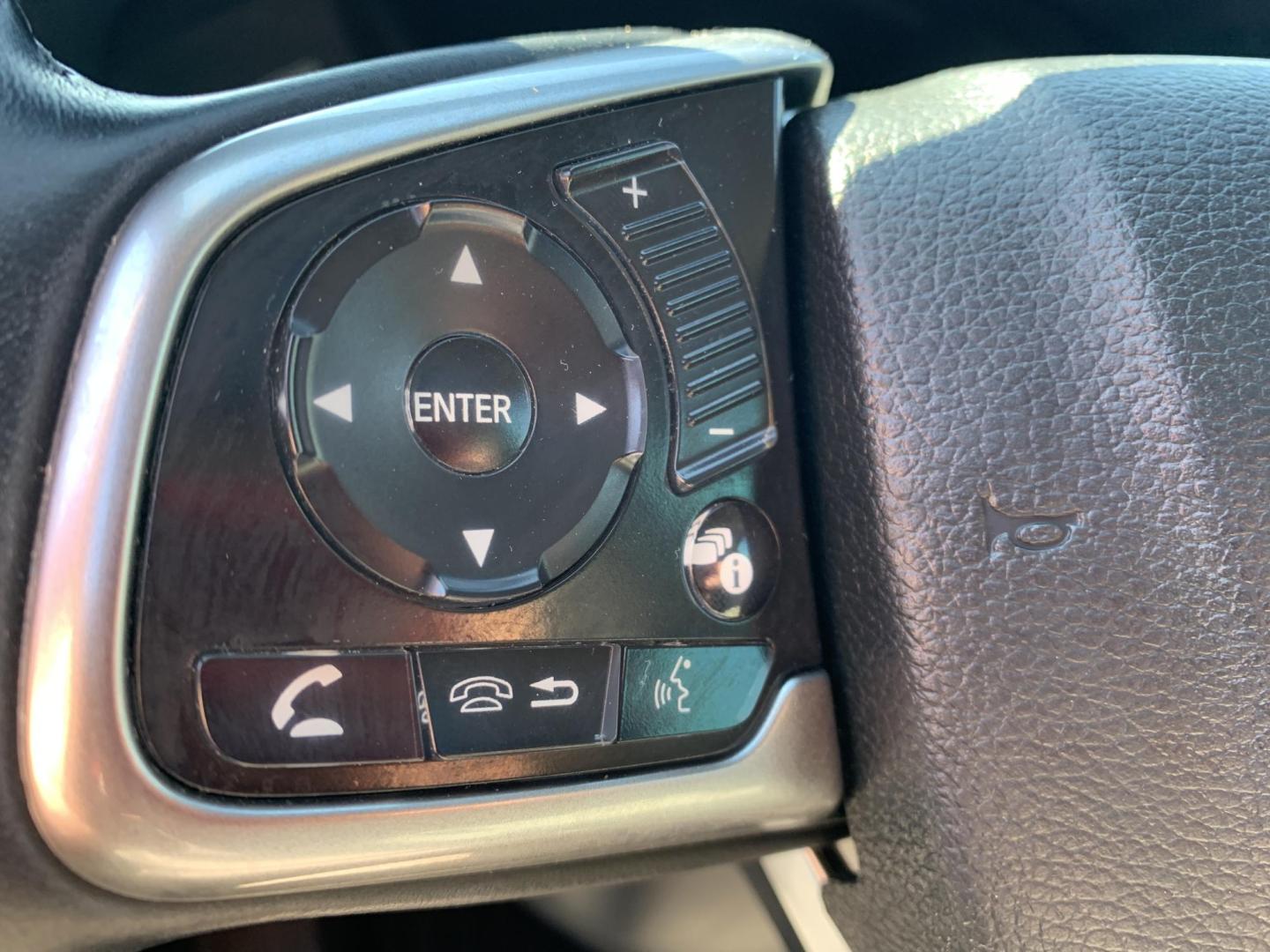 2018 GRAY /GRAY Honda CR-V EX-L AWD (5J6RW2H82JL) with an 2.4L L4 DOHC 16V engine, Automatic transmission, located at 506 S. Kingshighway, Cape Girardeau, MO, 63703, (573) 235-5000, 37.294991, -89.553635 - 2018 Honda CR-V EXL 114,xxx miles Bluetooth Cruise Control Dual Power Front Seats Folding Rear Seat Heated Seats Leather Seats Navigation System Power Driver's Seat Power Windows/Doors/Locks Proximity Sensing Keyless Entry Push-Button Engine Start Rear Window Defroster Remote Engine St - Photo#21