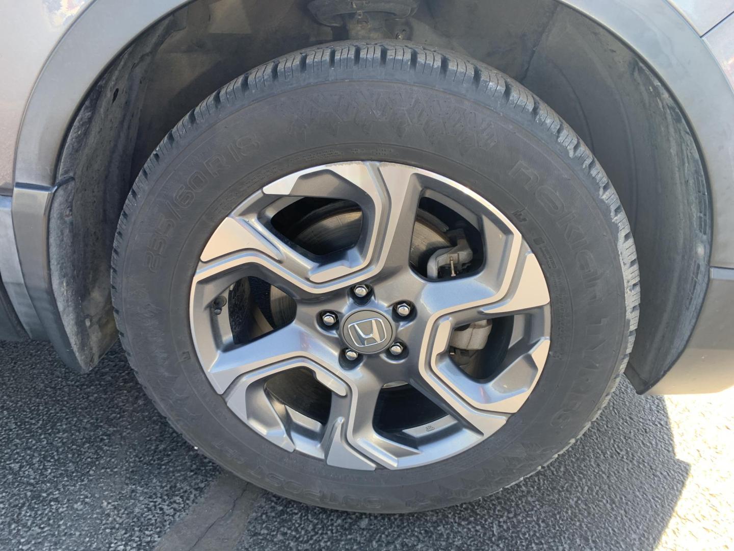 2018 GRAY /GRAY Honda CR-V EX-L AWD (5J6RW2H82JL) with an 2.4L L4 DOHC 16V engine, Automatic transmission, located at 506 S. Kingshighway, Cape Girardeau, MO, 63703, (573) 235-5000, 37.294991, -89.553635 - 2018 Honda CR-V EXL 114,xxx miles Bluetooth Cruise Control Dual Power Front Seats Folding Rear Seat Heated Seats Leather Seats Navigation System Power Driver's Seat Power Windows/Doors/Locks Proximity Sensing Keyless Entry Push-Button Engine Start Rear Window Defroster Remote Engine St - Photo#33