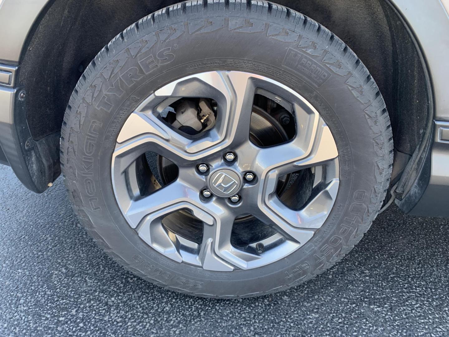 2018 GRAY /GRAY Honda CR-V EX-L AWD (5J6RW2H82JL) with an 2.4L L4 DOHC 16V engine, Automatic transmission, located at 506 S. Kingshighway, Cape Girardeau, MO, 63703, (573) 235-5000, 37.294991, -89.553635 - 2018 Honda CR-V EXL 114,xxx miles Bluetooth Cruise Control Dual Power Front Seats Folding Rear Seat Heated Seats Leather Seats Navigation System Power Driver's Seat Power Windows/Doors/Locks Proximity Sensing Keyless Entry Push-Button Engine Start Rear Window Defroster Remote Engine St - Photo#32