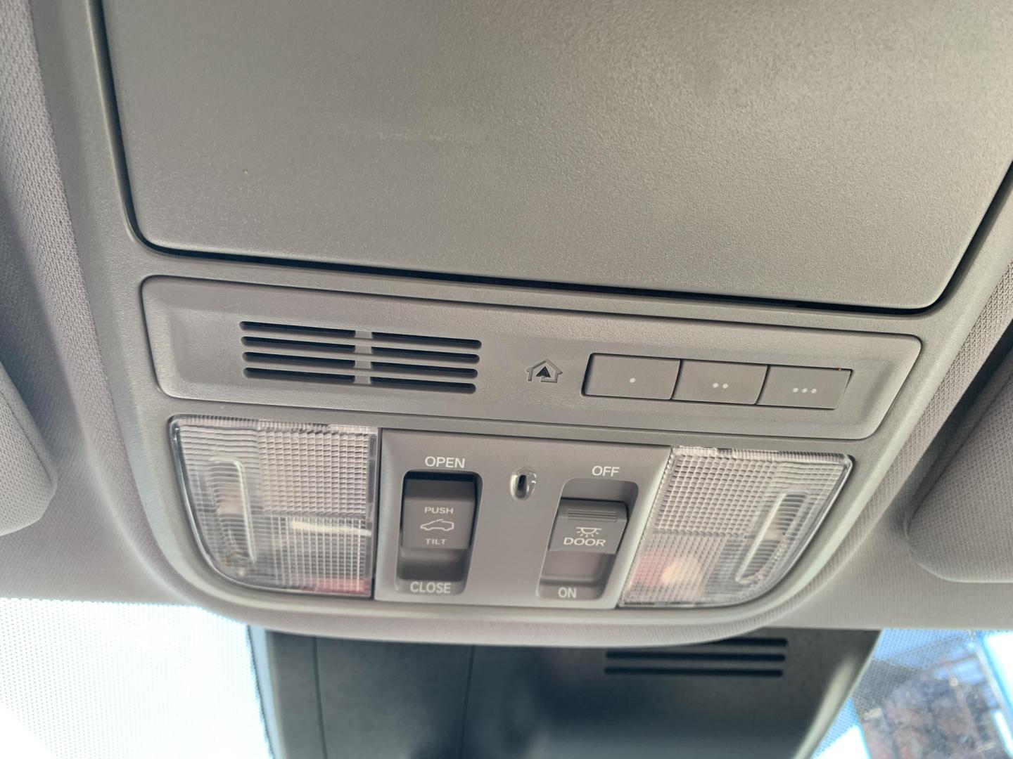 2018 GRAY /GRAY Honda CR-V EX-L AWD (5J6RW2H82JL) with an 2.4L L4 DOHC 16V engine, Automatic transmission, located at 506 S. Kingshighway, Cape Girardeau, MO, 63703, (573) 235-5000, 37.294991, -89.553635 - 2018 Honda CR-V EXL 114,xxx miles Bluetooth Cruise Control Dual Power Front Seats Folding Rear Seat Heated Seats Leather Seats Navigation System Power Driver's Seat Power Windows/Doors/Locks Proximity Sensing Keyless Entry Push-Button Engine Start Rear Window Defroster Remote Engine St - Photo#24