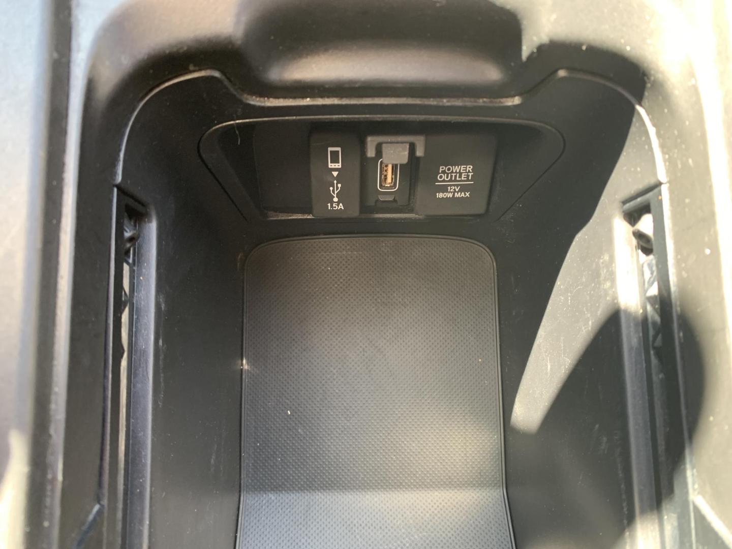 2018 GRAY /GRAY Honda CR-V EX-L AWD (5J6RW2H82JL) with an 2.4L L4 DOHC 16V engine, Automatic transmission, located at 506 S. Kingshighway, Cape Girardeau, MO, 63703, (573) 235-5000, 37.294991, -89.553635 - 2018 Honda CR-V EXL 114,xxx miles Bluetooth Cruise Control Dual Power Front Seats Folding Rear Seat Heated Seats Leather Seats Navigation System Power Driver's Seat Power Windows/Doors/Locks Proximity Sensing Keyless Entry Push-Button Engine Start Rear Window Defroster Remote Engine St - Photo#29