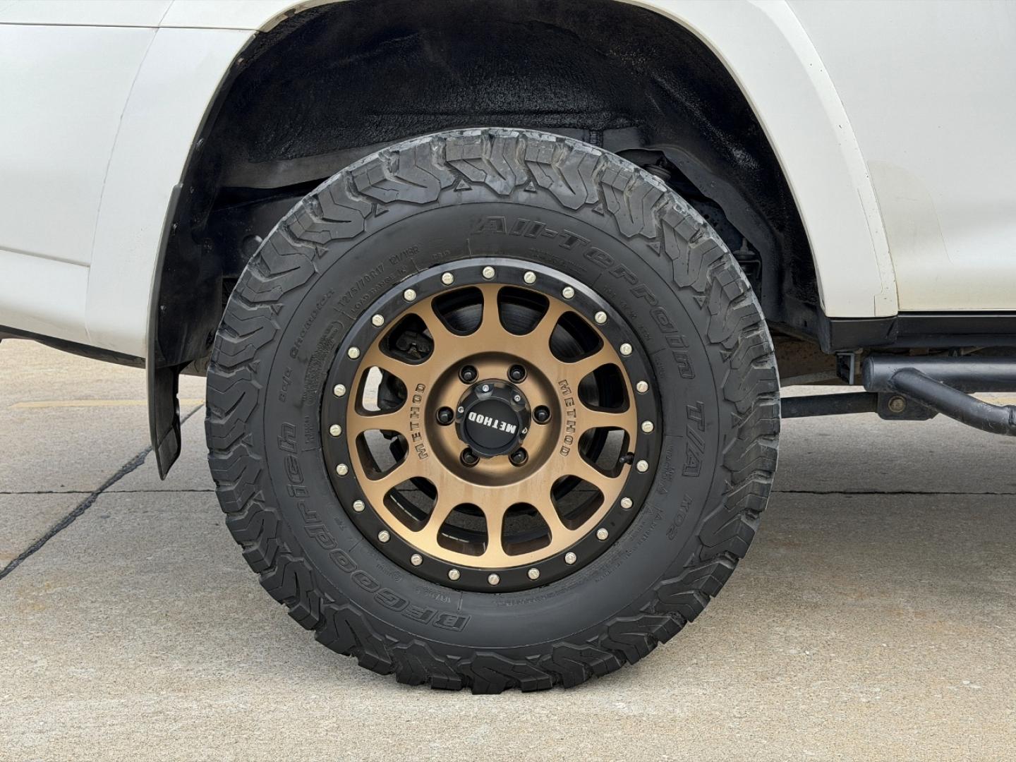 2014 WHITE /Black Toyota 4Runner SR5 4WD (JTEBU5JR4E5) with an 4.0L V6 engine, Automatic transmission, located at 2990 Old Orchard Rd., Jackson, MO, 63755, 37.354214, -89.612106 - 2014 Toyota 4Runner SR5 207xxx miles 4 Wheel Drive 4.0L V6 Automatic Backup Camera Power Driver Seat Bluetooth Cruise Power Windows/Locks/Mirrors We have financing available and we accept trades! Fill out a credit application on our website or come by today! If you have any questions, giv - Photo#36