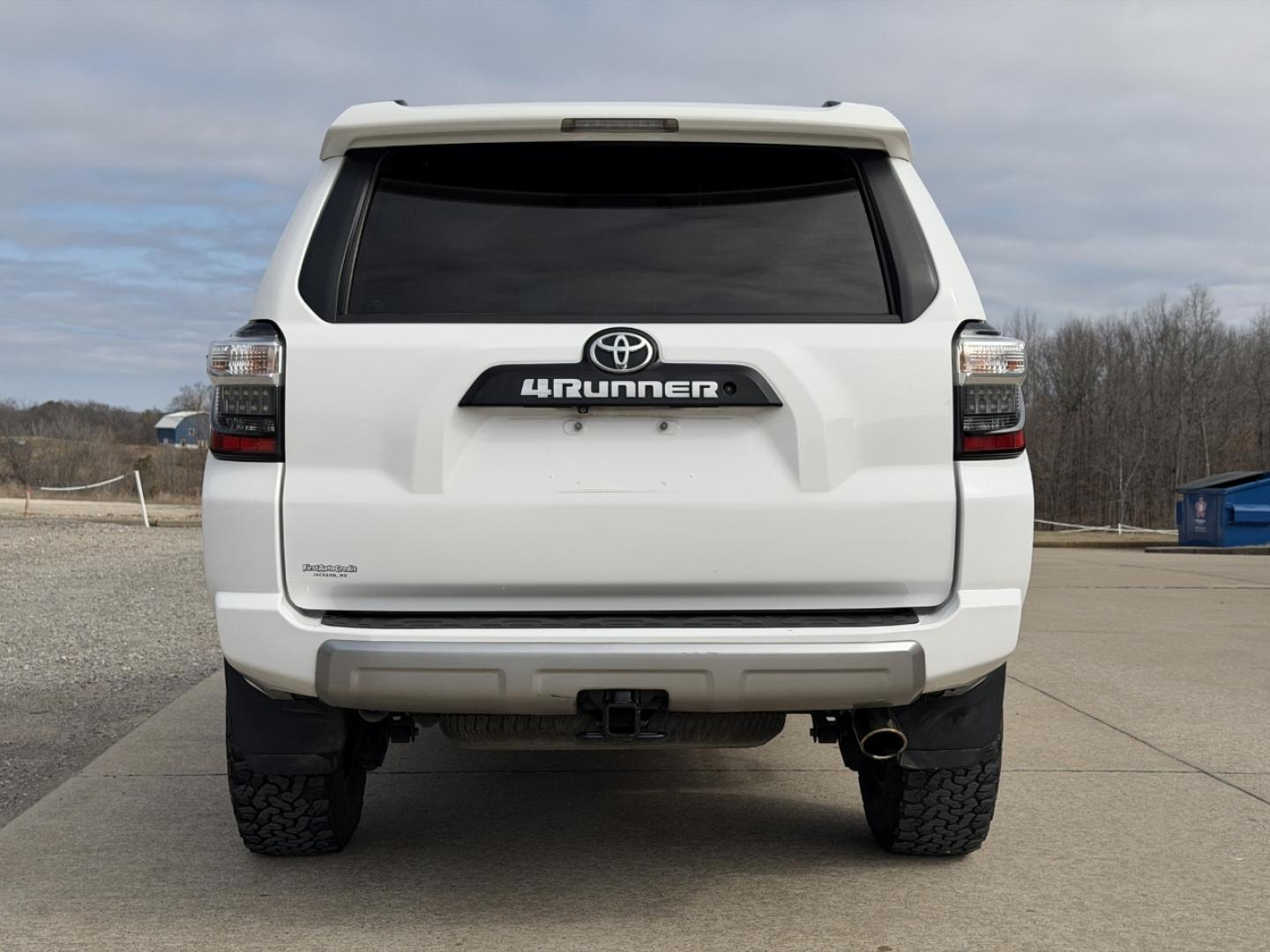 2014 WHITE /Black Toyota 4Runner SR5 4WD (JTEBU5JR4E5) with an 4.0L V6 engine, Automatic transmission, located at 2990 Old Orchard Rd., Jackson, MO, 63755, 37.354214, -89.612106 - 2014 Toyota 4Runner SR5 207xxx miles 4 Wheel Drive 4.0L V6 Automatic Backup Camera Power Driver Seat Bluetooth Cruise Power Windows/Locks/Mirrors We have financing available and we accept trades! Fill out a credit application on our website or come by today! If you have any questions, giv - Photo#10