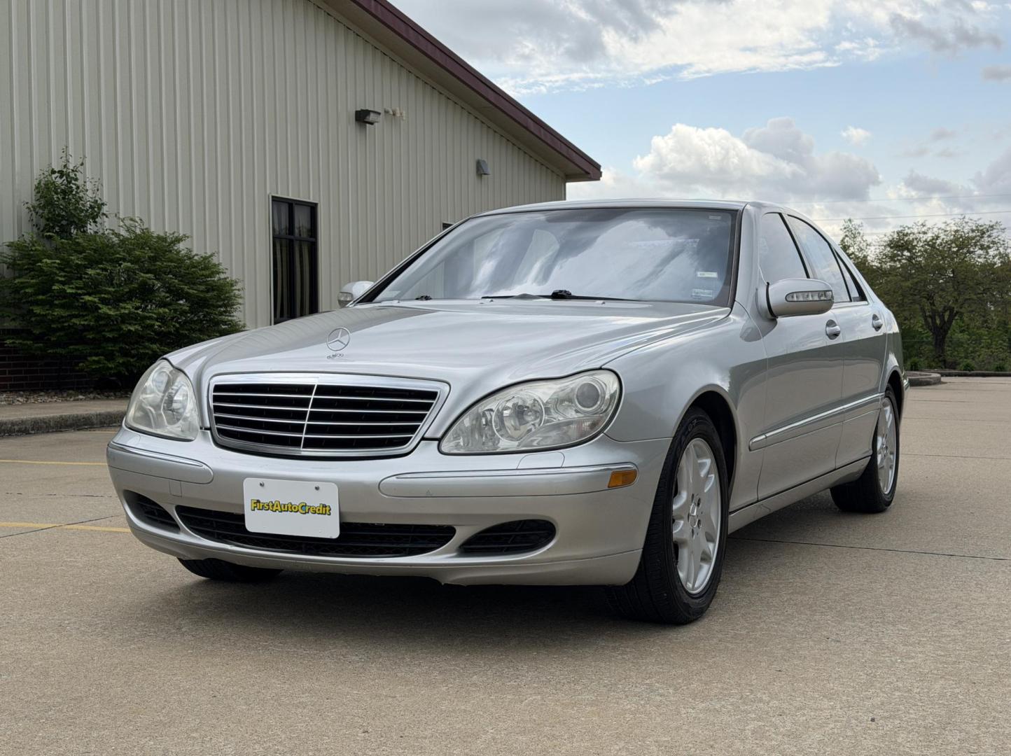 2006 SILVER /Gray Mercedes-Benz S-Class S350 (WDBNF67J76A) with an 3.7L V6 engine, Automatic transmission, located at 2990 Old Orchard Rd., Jackson, MO, 63755, 37.354214, -89.612106 - 2006 Mercedes-Benz S-Class S350 129xxx miles Rear Wheel Drive 3.7L V6 Automatic Leather Navigation Power/Heated Seats Sunroof Cruise Power Windows/Locks/Mirrors We have financing available and we accept trades! Fill out a credit application on our website or come by today! If you have an - Photo#5