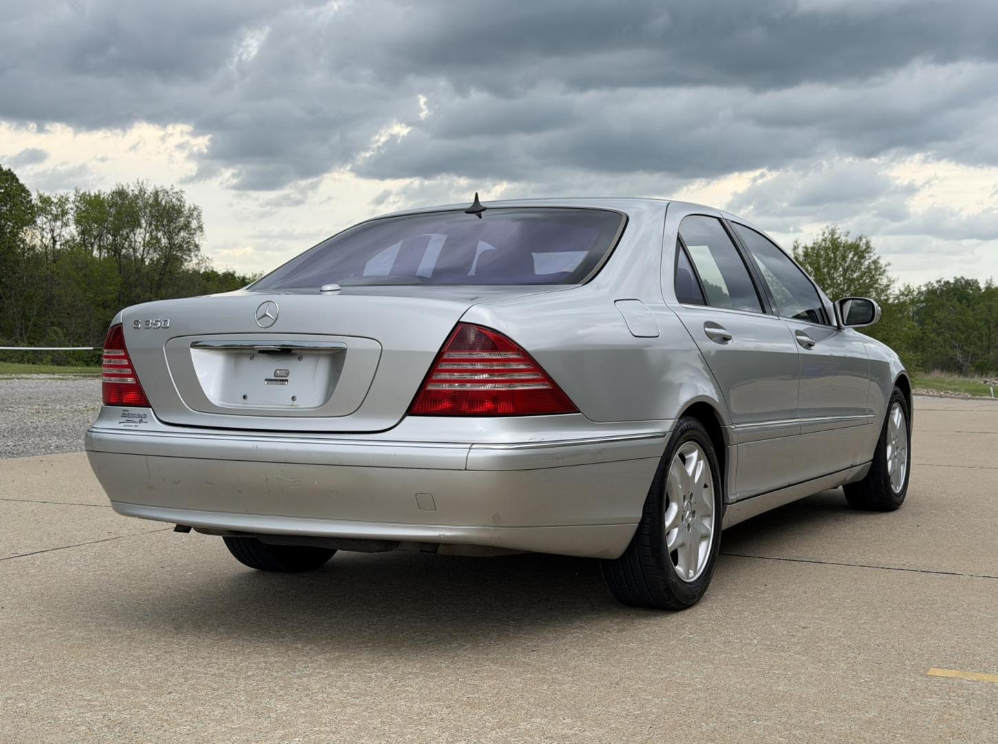 2006 SILVER /Gray Mercedes-Benz S-Class S350 (WDBNF67J76A) with an 3.7L V6 engine, Automatic transmission, located at 2990 Old Orchard Rd., Jackson, MO, 63755, 37.354214, -89.612106 - 2006 Mercedes-Benz S-Class S350 129xxx miles Rear Wheel Drive 3.7L V6 Automatic Leather Navigation Power/Heated Seats Sunroof Cruise Power Windows/Locks/Mirrors We have financing available and we accept trades! Fill out a credit application on our website or come by today! If you have an - Photo#8