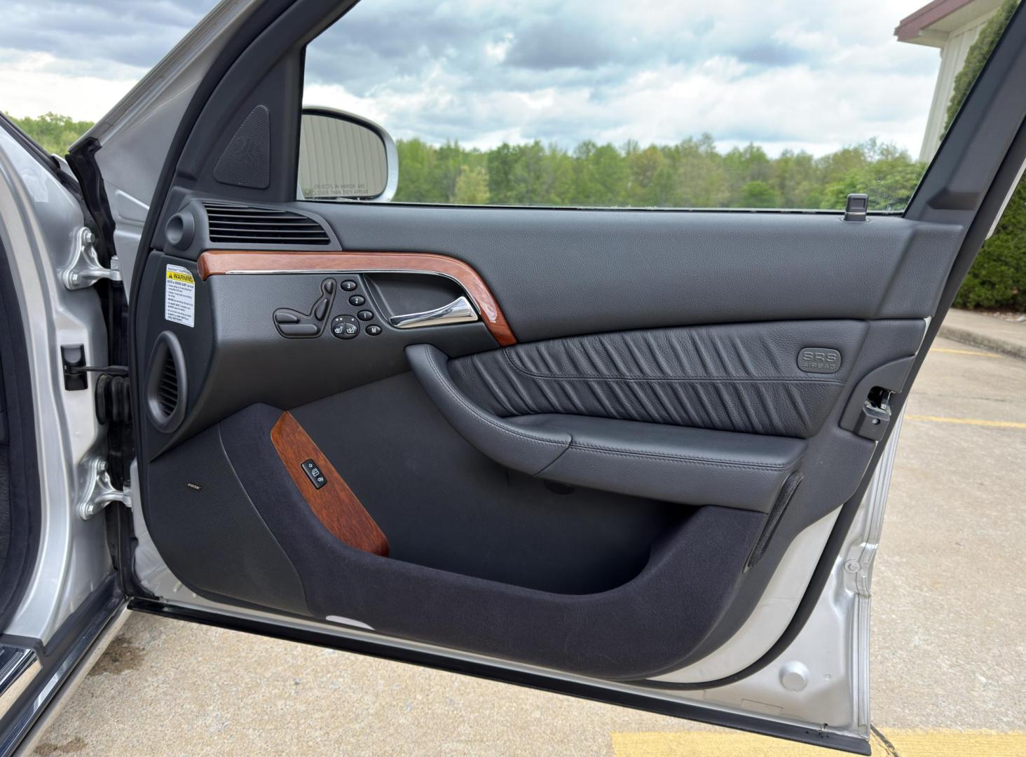 2006 SILVER /Gray Mercedes-Benz S-Class S350 (WDBNF67J76A) with an 3.7L V6 engine, Automatic transmission, located at 2990 Old Orchard Rd., Jackson, MO, 63755, 37.354214, -89.612106 - 2006 Mercedes-Benz S-Class S350 129xxx miles Rear Wheel Drive 3.7L V6 Automatic Leather Navigation Power/Heated Seats Sunroof Cruise Power Windows/Locks/Mirrors We have financing available and we accept trades! Fill out a credit application on our website or come by today! If you have an - Photo#14