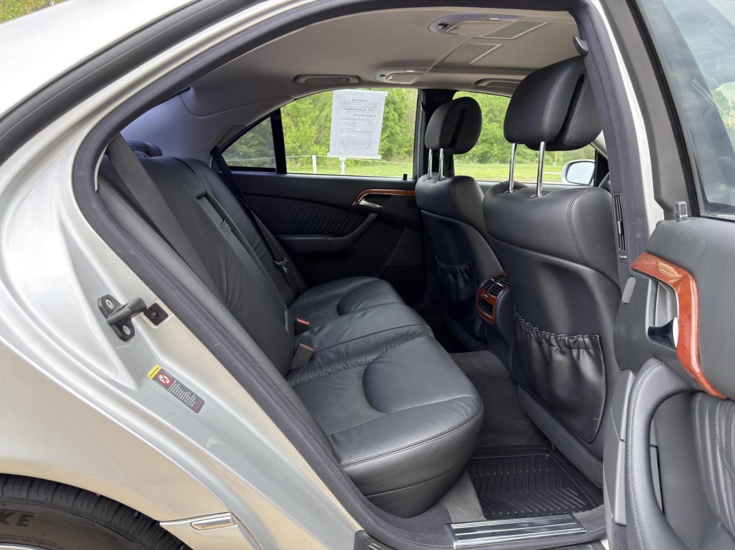 2006 SILVER /Gray Mercedes-Benz S-Class S350 (WDBNF67J76A) with an 3.7L V6 engine, Automatic transmission, located at 2990 Old Orchard Rd., Jackson, MO, 63755, 37.354214, -89.612106 - 2006 Mercedes-Benz S-Class S350 129xxx miles Rear Wheel Drive 3.7L V6 Automatic Leather Navigation Power/Heated Seats Sunroof Cruise Power Windows/Locks/Mirrors We have financing available and we accept trades! Fill out a credit application on our website or come by today! If you have an - Photo#17