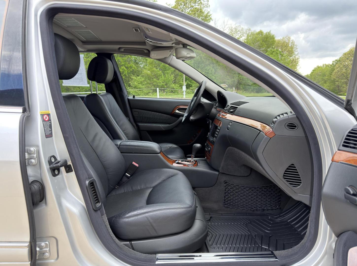 2006 SILVER /Gray Mercedes-Benz S-Class S350 (WDBNF67J76A) with an 3.7L V6 engine, Automatic transmission, located at 2990 Old Orchard Rd., Jackson, MO, 63755, 37.354214, -89.612106 - 2006 Mercedes-Benz S-Class S350 129xxx miles Rear Wheel Drive 3.7L V6 Automatic Leather Navigation Power/Heated Seats Sunroof Cruise Power Windows/Locks/Mirrors We have financing available and we accept trades! Fill out a credit application on our website or come by today! If you have an - Photo#15