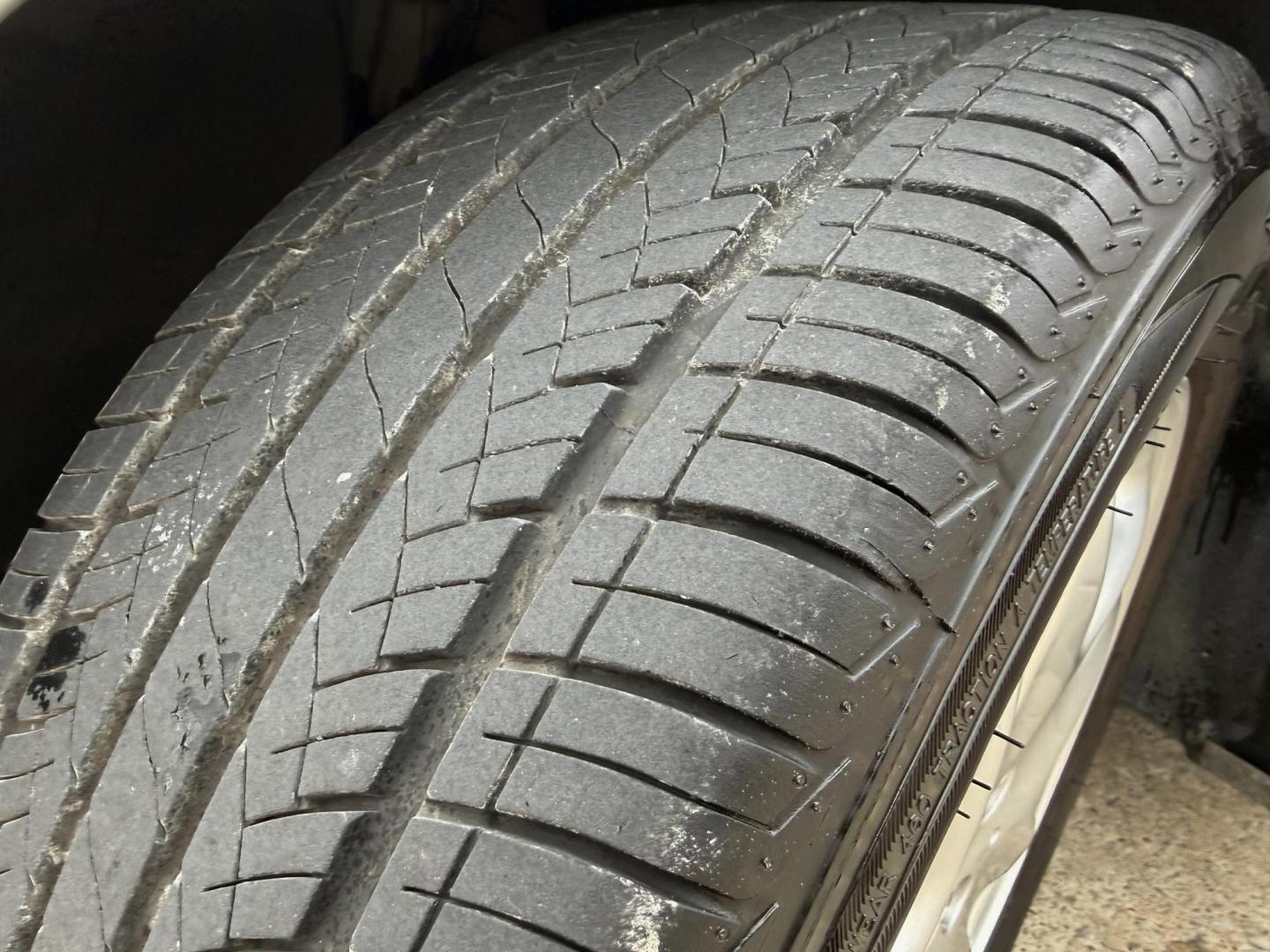 2006 SILVER /Gray Mercedes-Benz S-Class S350 (WDBNF67J76A) with an 3.7L V6 engine, Automatic transmission, located at 2990 Old Orchard Rd., Jackson, MO, 63755, 37.354214, -89.612106 - 2006 Mercedes-Benz S-Class S350 129xxx miles Rear Wheel Drive 3.7L V6 Automatic Leather Navigation Power/Heated Seats Sunroof Cruise Power Windows/Locks/Mirrors We have financing available and we accept trades! Fill out a credit application on our website or come by today! If you have an - Photo#35