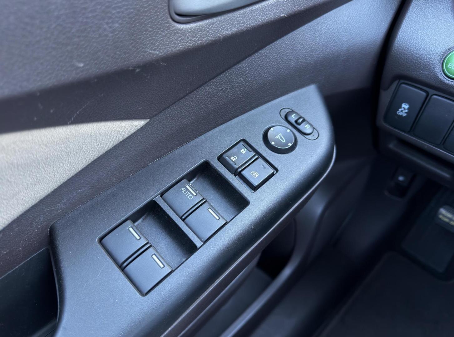 2012 WHITE /Tan Honda CR-V EX (5J6RM4H59CL) with an 2.4L 4 Cyl. engine, Automatic transmission, located at 2990 Old Orchard Rd., Jackson, MO, 63755, 37.354214, -89.612106 - 2012 Honda CR-V EX 237xxx miles All Wheel Drive 2.4L 4 Cyl. Automatic Backup Camera Sunroof Bluetooth Cruise Power Windows/Locks/Mirrors We have financing available and we accept trades! Fill out a credit application on our website or come by today! If you have any questions, give us a ca - Photo#25