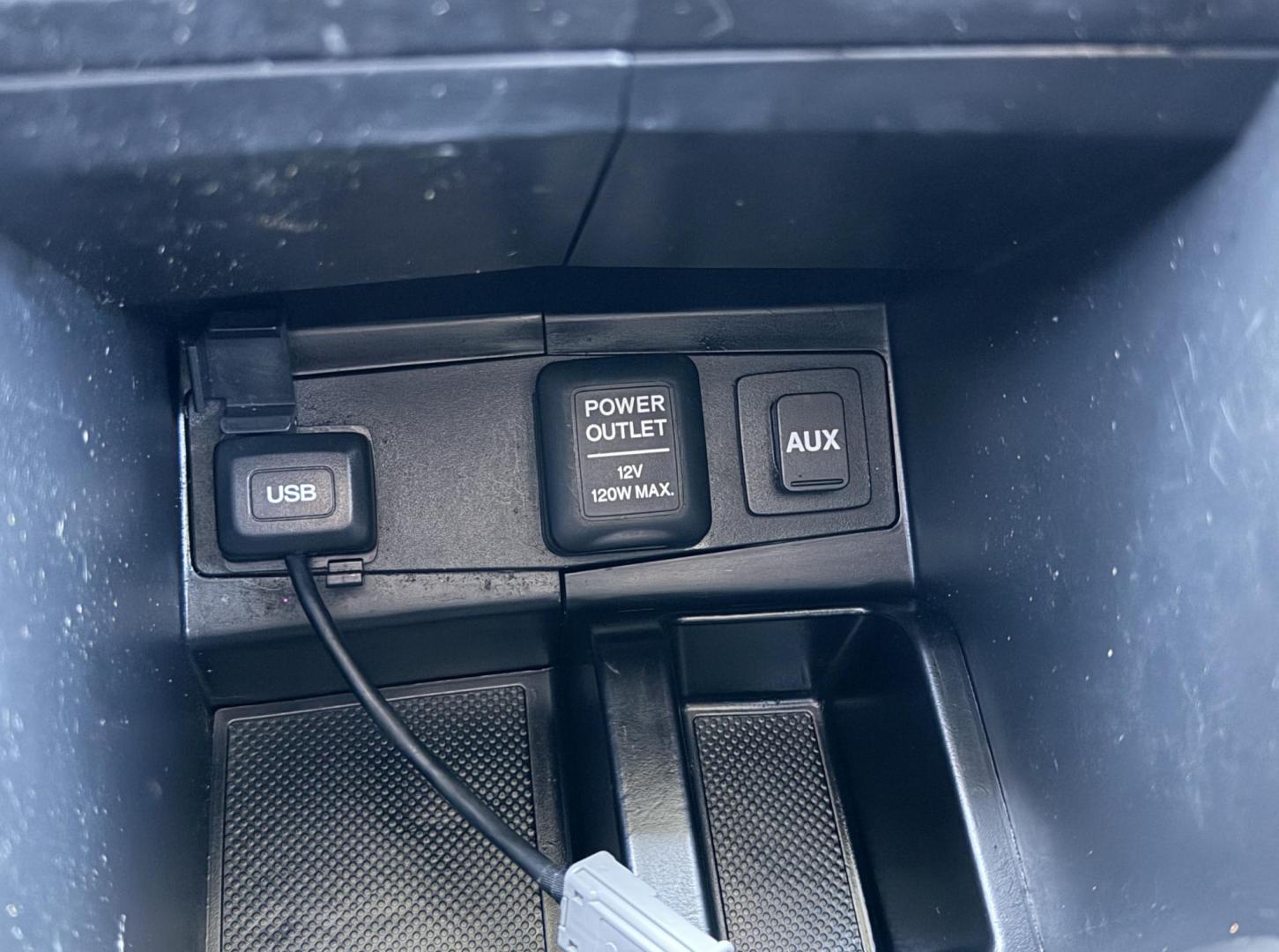 2012 WHITE /Tan Honda CR-V EX (5J6RM4H59CL) with an 2.4L 4 Cyl. engine, Automatic transmission, located at 2990 Old Orchard Rd., Jackson, MO, 63755, 37.354214, -89.612106 - 2012 Honda CR-V EX 237xxx miles All Wheel Drive 2.4L 4 Cyl. Automatic Backup Camera Sunroof Bluetooth Cruise Power Windows/Locks/Mirrors We have financing available and we accept trades! Fill out a credit application on our website or come by today! If you have any questions, give us a ca - Photo#27