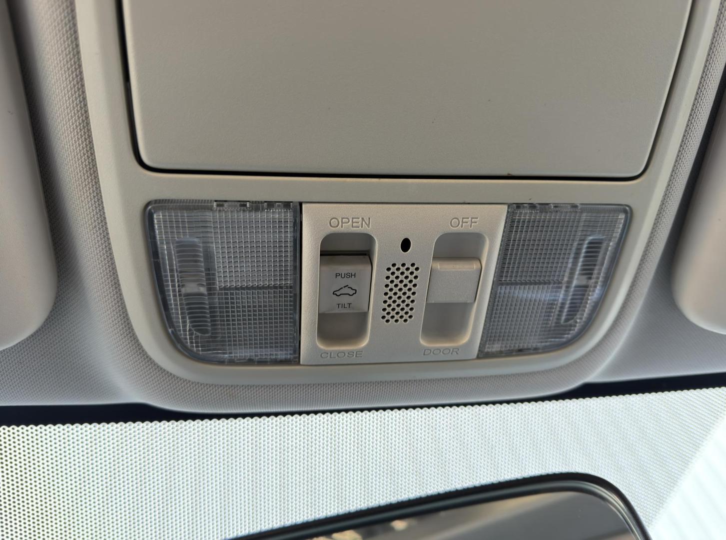 2012 WHITE /Tan Honda CR-V EX (5J6RM4H59CL) with an 2.4L 4 Cyl. engine, Automatic transmission, located at 2990 Old Orchard Rd., Jackson, MO, 63755, 37.354214, -89.612106 - 2012 Honda CR-V EX 237xxx miles All Wheel Drive 2.4L 4 Cyl. Automatic Backup Camera Sunroof Bluetooth Cruise Power Windows/Locks/Mirrors We have financing available and we accept trades! Fill out a credit application on our website or come by today! If you have any questions, give us a ca - Photo#28