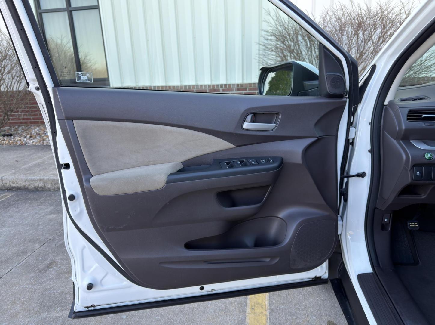 2012 WHITE /Tan Honda CR-V EX (5J6RM4H59CL) with an 2.4L 4 Cyl. engine, Automatic transmission, located at 2990 Old Orchard Rd., Jackson, MO, 63755, 37.354214, -89.612106 - 2012 Honda CR-V EX 237xxx miles All Wheel Drive 2.4L 4 Cyl. Automatic Backup Camera Sunroof Bluetooth Cruise Power Windows/Locks/Mirrors We have financing available and we accept trades! Fill out a credit application on our website or come by today! If you have any questions, give us a ca - Photo#11