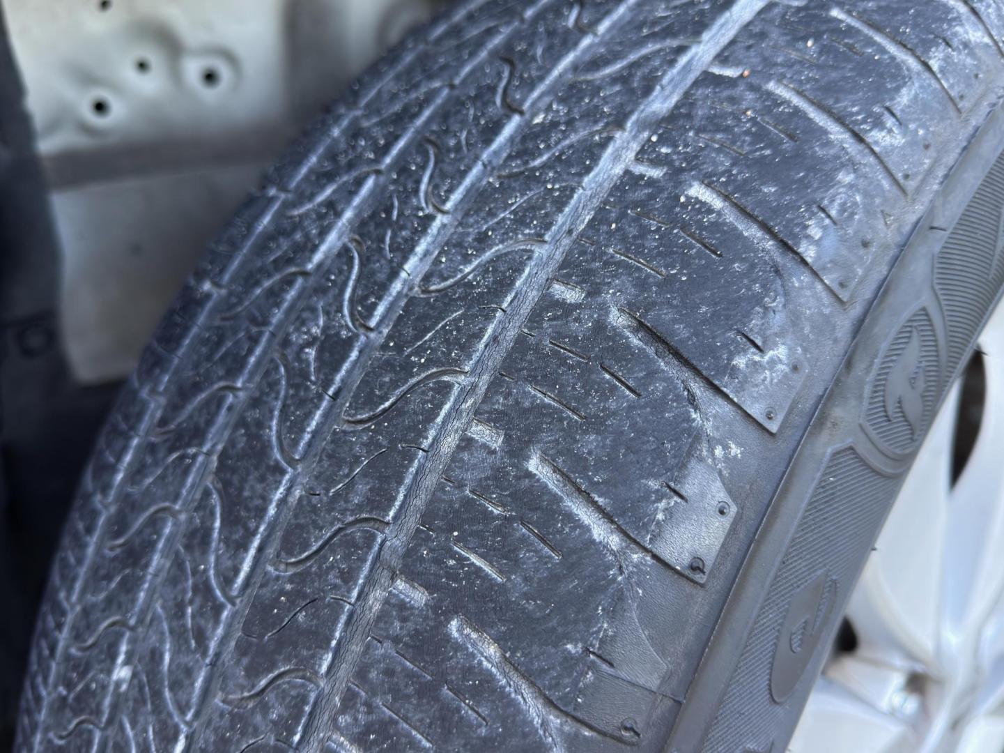 2012 WHITE /Tan Honda CR-V EX (5J6RM4H59CL) with an 2.4L 4 Cyl. engine, Automatic transmission, located at 2990 Old Orchard Rd., Jackson, MO, 63755, 37.354214, -89.612106 - 2012 Honda CR-V EX 237xxx miles All Wheel Drive 2.4L 4 Cyl. Automatic Backup Camera Sunroof Bluetooth Cruise Power Windows/Locks/Mirrors We have financing available and we accept trades! Fill out a credit application on our website or come by today! If you have any questions, give us a ca - Photo#31