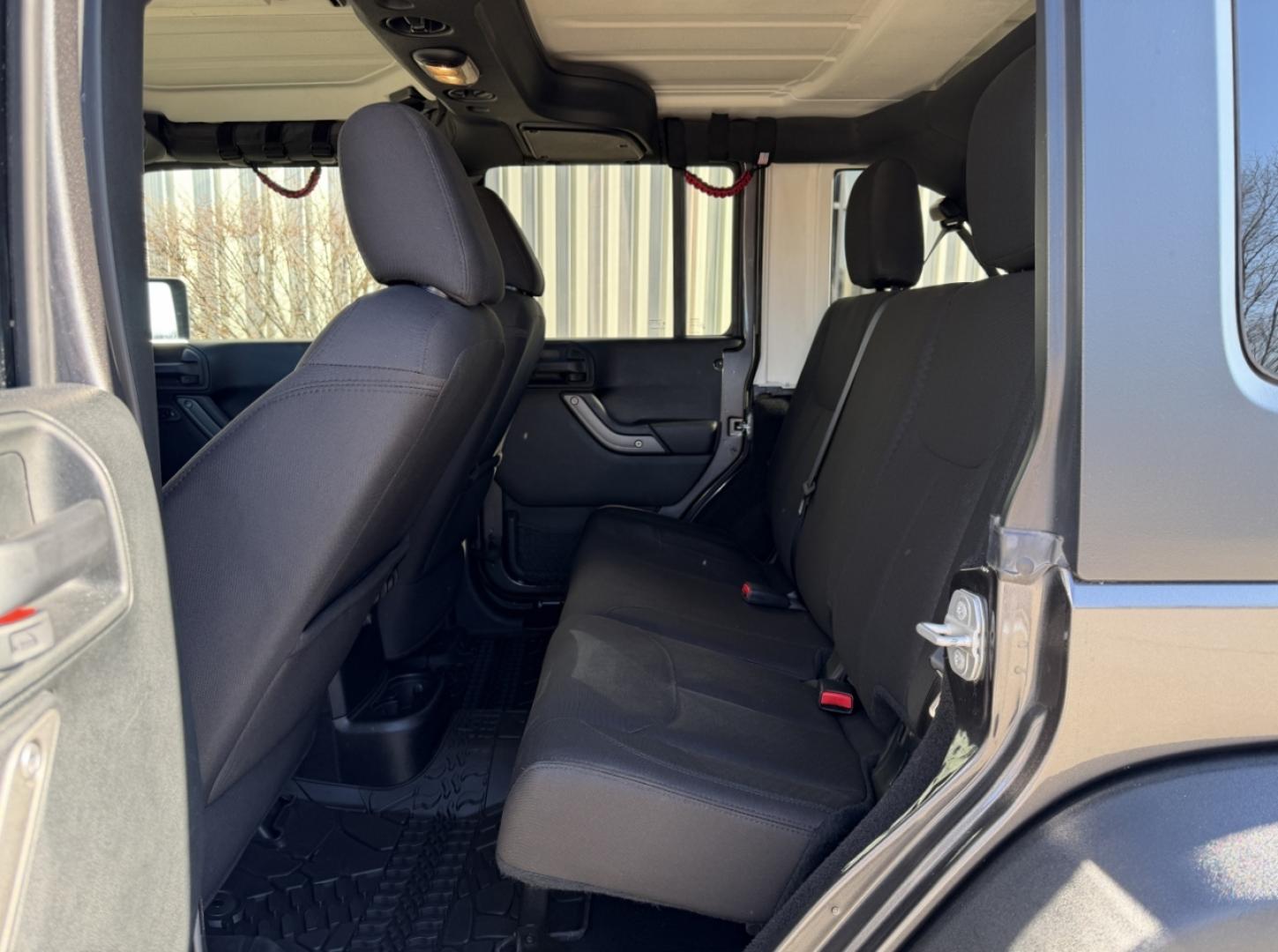 2018 GRAY /Black Jeep Wrangler Unlimited Sport 4WD (1C4BJWDG8JL) with an 3.6L V6 engine, Automatic transmission, located at 2990 Old Orchard Rd., Jackson, MO, 63755, 37.354214, -89.612106 - 2018 Jeep Wrangler Unlimited Sport 1-Owner 81xxx miles 4 Wheel Drive 3.6L V6 Automatic Heated Seats Bluetooth Remote Start Cruise Power Windows/Locks/Mirrors We have financing available and we accept trades! Fill out a credit application on our website or come by today! If you have any q - Photo#16