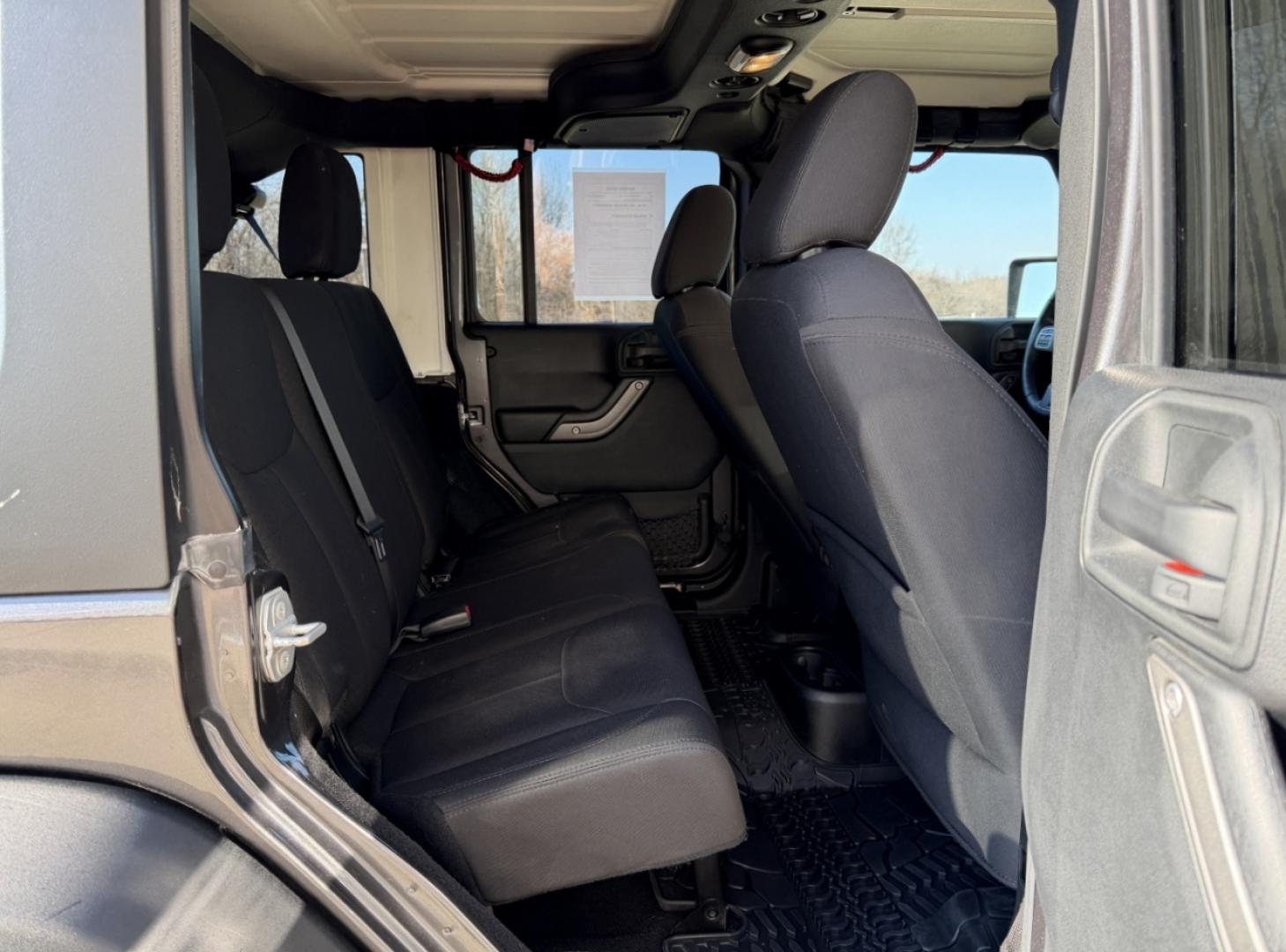 2018 GRAY /Black Jeep Wrangler Unlimited Sport 4WD (1C4BJWDG8JL) with an 3.6L V6 engine, Automatic transmission, located at 2990 Old Orchard Rd., Jackson, MO, 63755, 37.354214, -89.612106 - 2018 Jeep Wrangler Unlimited Sport 1-Owner 81xxx miles 4 Wheel Drive 3.6L V6 Automatic Heated Seats Bluetooth Remote Start Cruise Power Windows/Locks/Mirrors We have financing available and we accept trades! Fill out a credit application on our website or come by today! If you have any q - Photo#17