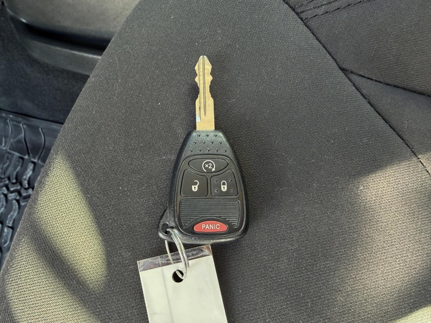 2018 GRAY /Black Jeep Wrangler Unlimited Sport 4WD (1C4BJWDG8JL) with an 3.6L V6 engine, Automatic transmission, located at 2990 Old Orchard Rd., Jackson, MO, 63755, 37.354214, -89.612106 - 2018 Jeep Wrangler Unlimited Sport 1-Owner 81xxx miles 4 Wheel Drive 3.6L V6 Automatic Heated Seats Bluetooth Remote Start Cruise Power Windows/Locks/Mirrors We have financing available and we accept trades! Fill out a credit application on our website or come by today! If you have any q - Photo#4