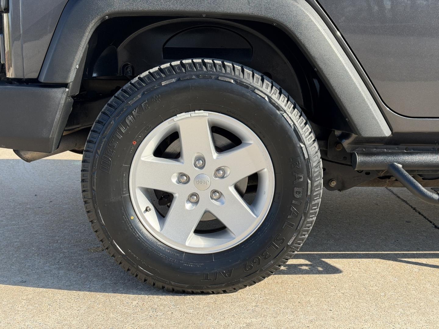 2018 GRAY /Black Jeep Wrangler Unlimited Sport 4WD (1C4BJWDG8JL) with an 3.6L V6 engine, Automatic transmission, located at 2990 Old Orchard Rd., Jackson, MO, 63755, 37.354214, -89.612106 - 2018 Jeep Wrangler Unlimited Sport 1-Owner 81xxx miles 4 Wheel Drive 3.6L V6 Automatic Heated Seats Bluetooth Remote Start Cruise Power Windows/Locks/Mirrors We have financing available and we accept trades! Fill out a credit application on our website or come by today! If you have any q - Photo#32