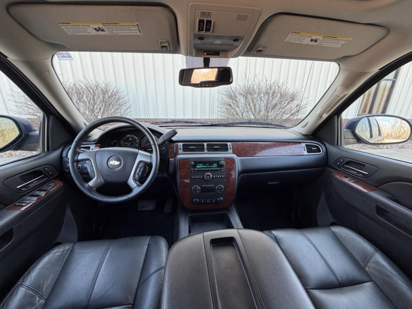 2013 BLUE /Black Chevrolet Avalanche LT (3GNTKFE79DG) with an 5.3L V8 engine, Automatic transmission, located at 2990 Old Orchard Rd., Jackson, MO, 63755, 37.354214, -89.612106 - 2013 Chevrolet Avalanche LT Black Diamond 188xxx miles 4x4 5.3L V8 Automatic Leather Power/Heated Seats Backup Camera Sunroof Remote Start Cruise Power Windows/Locks/Mirrors We have financing available and we accept trades! Fill out a credit application on our website or come by today! - Photo#22