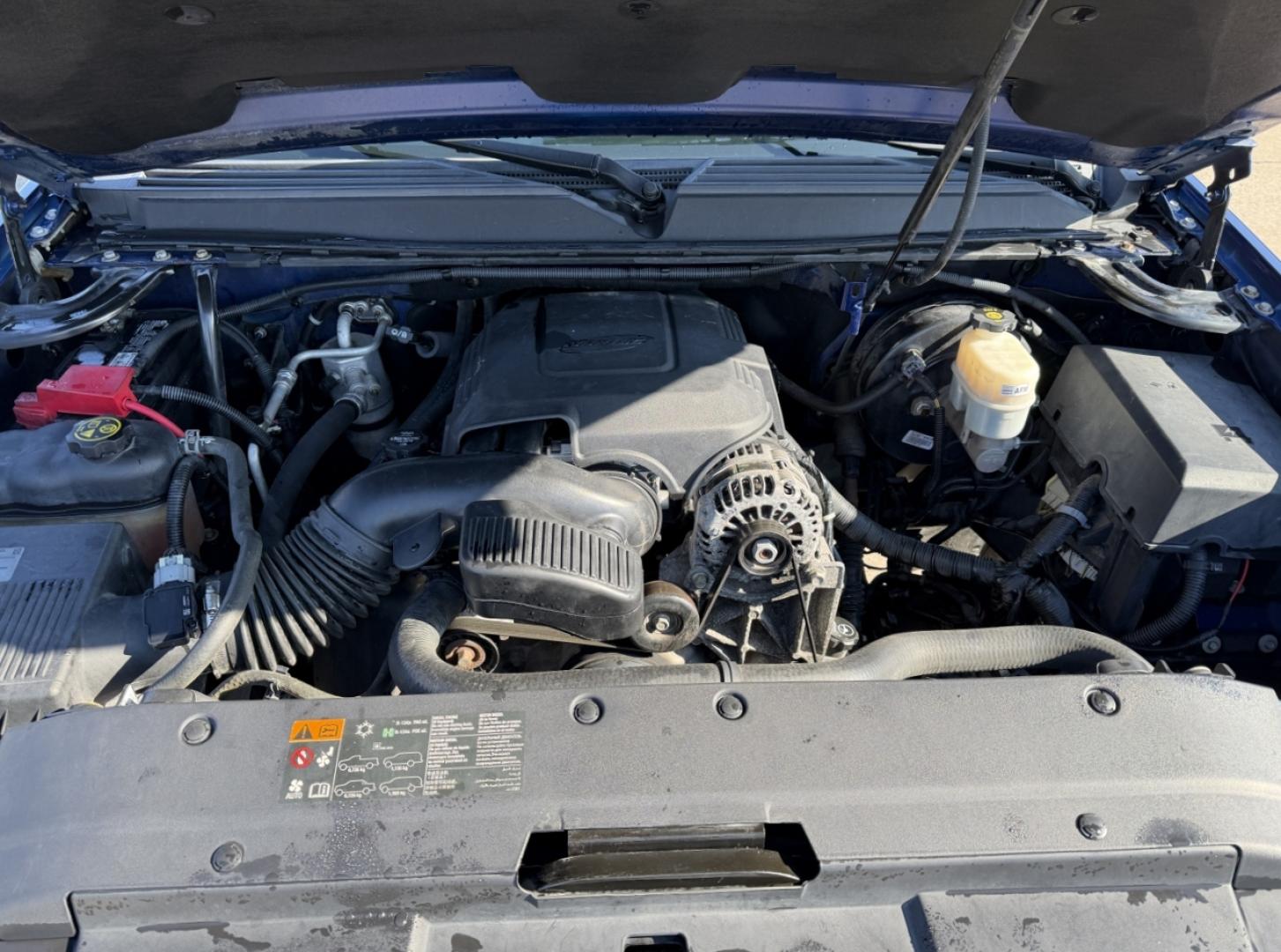 2013 BLUE /Black Chevrolet Avalanche LT (3GNTKFE79DG) with an 5.3L V8 engine, Automatic transmission, located at 2990 Old Orchard Rd., Jackson, MO, 63755, 37.354214, -89.612106 - 2013 Chevrolet Avalanche LT Black Diamond 188xxx miles 4x4 5.3L V8 Automatic Leather Power/Heated Seats Backup Camera Sunroof Remote Start Cruise Power Windows/Locks/Mirrors We have financing available and we accept trades! Fill out a credit application on our website or come by today! - Photo#34