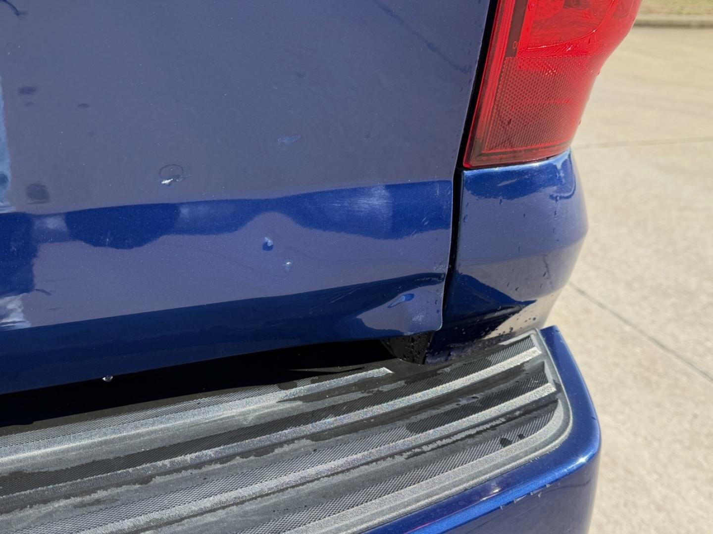 2013 BLUE /Black Chevrolet Avalanche LT (3GNTKFE79DG) with an 5.3L V8 engine, Automatic transmission, located at 2990 Old Orchard Rd., Jackson, MO, 63755, 37.354214, -89.612106 - 2013 Chevrolet Avalanche LT Black Diamond 188xxx miles 4x4 5.3L V8 Automatic Leather Power/Heated Seats Backup Camera Sunroof Remote Start Cruise Power Windows/Locks/Mirrors We have financing available and we accept trades! Fill out a credit application on our website or come by today! - Photo#45