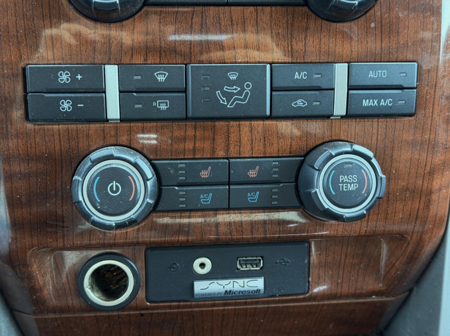 2010 WHITE /Black Ford F-150 Lariat (1FTFW1EV7AF) with an 5.4L V8 engine, Automatic transmission, located at 2990 Old Orchard Rd., Jackson, MO, 63755, 37.354214, -89.612106 - 2010 Ford F-150 Lariat 149xxx miles 4x4 5.4L V8 Automatic Power/Heated/Cooled Seats Backup Camera Sunroof Bluetooth Cruise Power Windows/Locks/Mirrors We have financing available and we accept trades! Fill out a credit application on our website or come by today! If you have any question - Photo#3