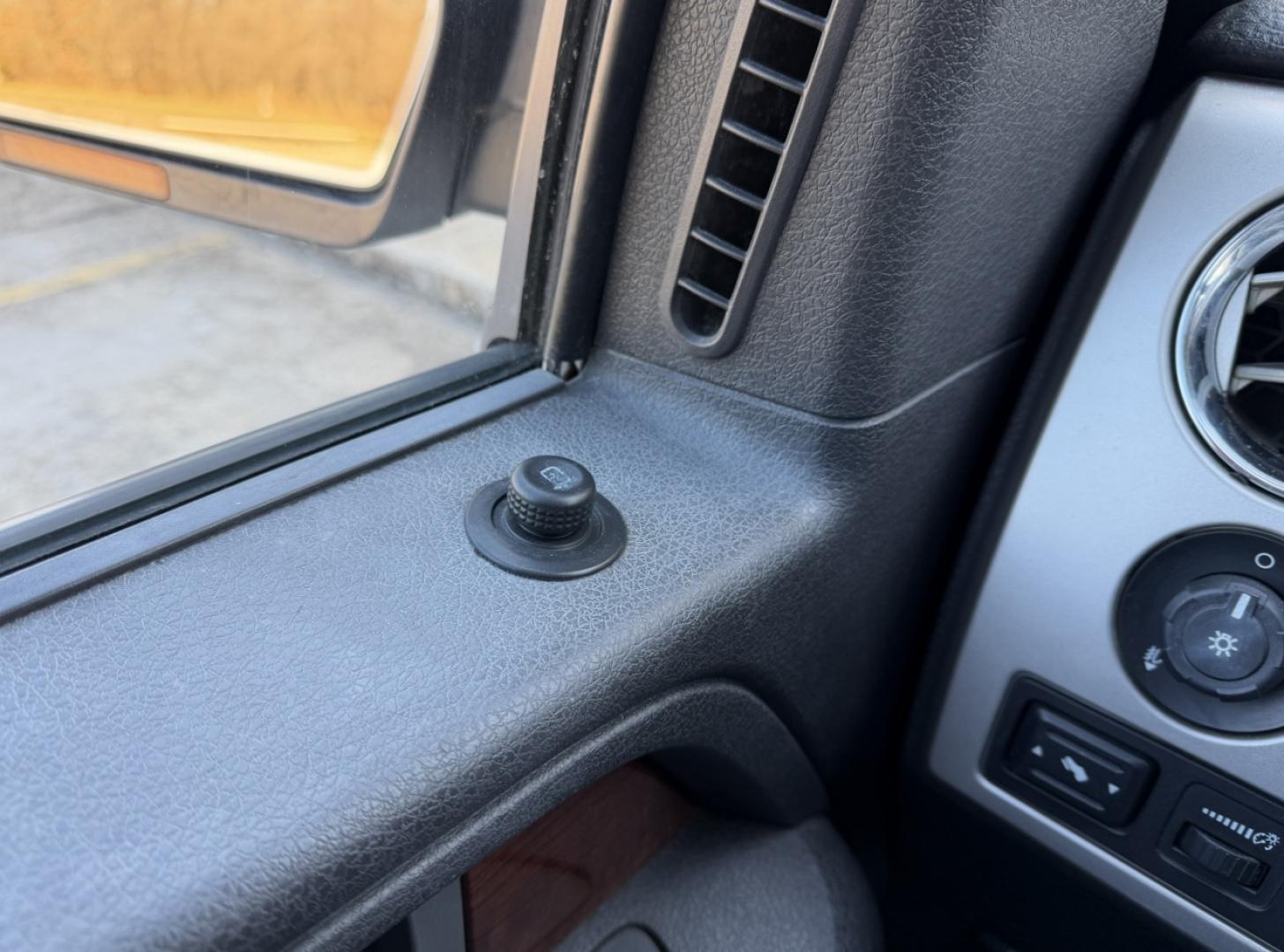 2010 WHITE /Black Ford F-150 Lariat (1FTFW1EV7AF) with an 5.4L V8 engine, Automatic transmission, located at 2990 Old Orchard Rd., Jackson, MO, 63755, 37.354214, -89.612106 - 2010 Ford F-150 Lariat 149xxx miles 4x4 5.4L V8 Automatic Power/Heated/Cooled Seats Backup Camera Sunroof Bluetooth Cruise Power Windows/Locks/Mirrors We have financing available and we accept trades! Fill out a credit application on our website or come by today! If you have any question - Photo#29