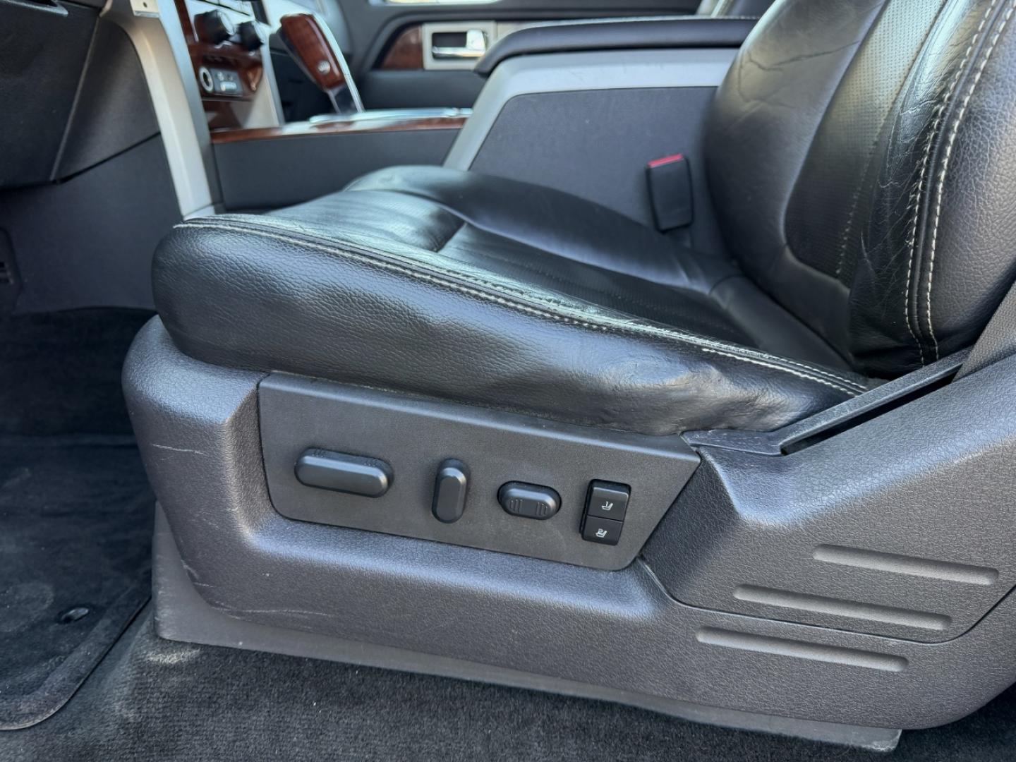 2010 WHITE /Black Ford F-150 Lariat (1FTFW1EV7AF) with an 5.4L V8 engine, Automatic transmission, located at 2990 Old Orchard Rd., Jackson, MO, 63755, 37.354214, -89.612106 - 2010 Ford F-150 Lariat 149xxx miles 4x4 5.4L V8 Automatic Power/Heated/Cooled Seats Backup Camera Sunroof Bluetooth Cruise Power Windows/Locks/Mirrors We have financing available and we accept trades! Fill out a credit application on our website or come by today! If you have any question - Photo#5