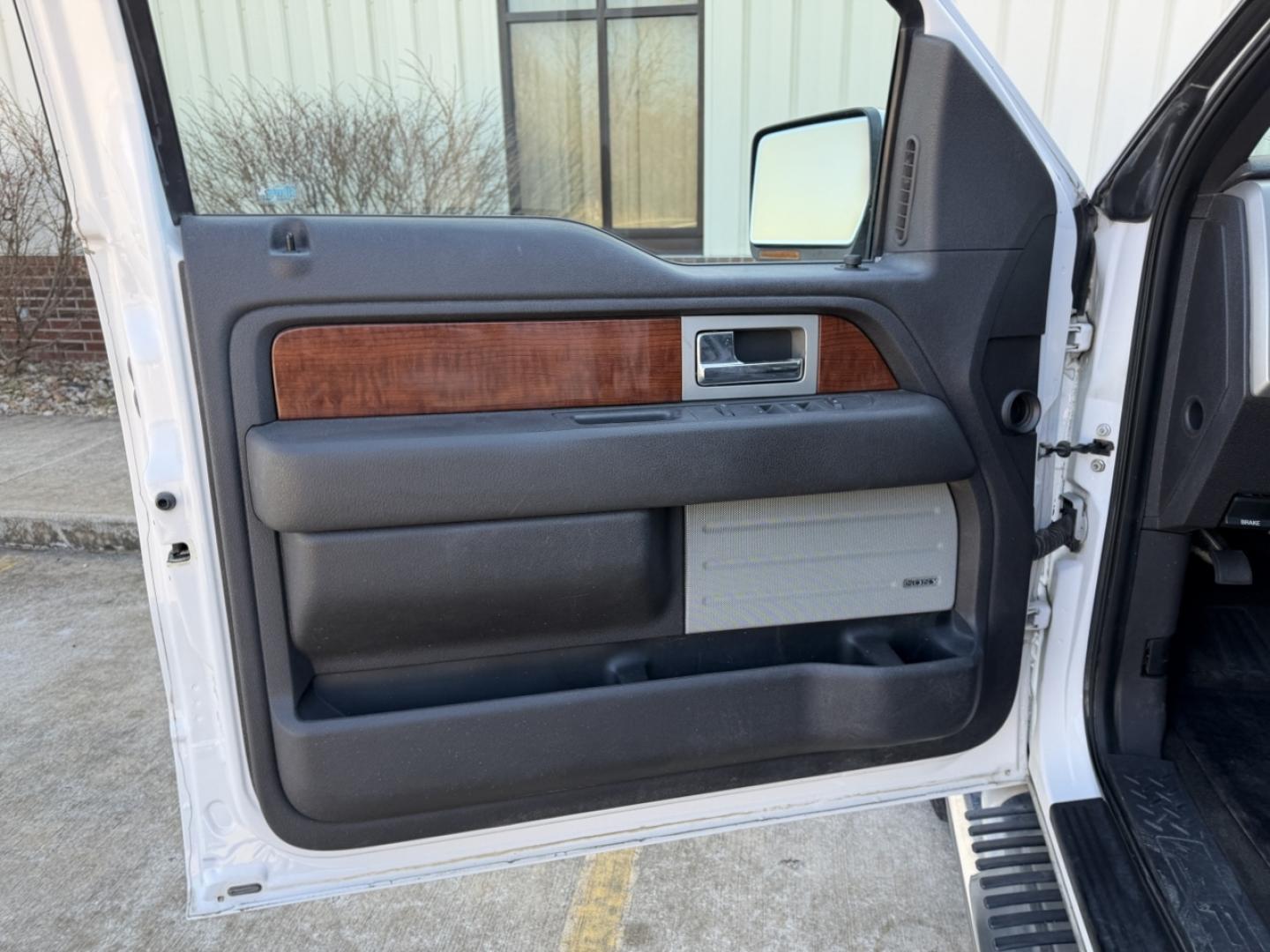 2010 WHITE /Black Ford F-150 Lariat (1FTFW1EV7AF) with an 5.4L V8 engine, Automatic transmission, located at 2990 Old Orchard Rd., Jackson, MO, 63755, 37.354214, -89.612106 - 2010 Ford F-150 Lariat 149xxx miles 4x4 5.4L V8 Automatic Power/Heated/Cooled Seats Backup Camera Sunroof Bluetooth Cruise Power Windows/Locks/Mirrors We have financing available and we accept trades! Fill out a credit application on our website or come by today! If you have any question - Photo#14