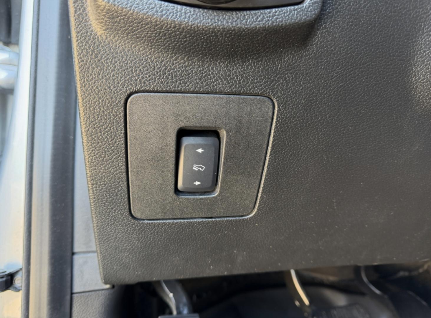 2015 WHITE /Black Ford F-150 Platinum (1FTEW1EG0FF) with an 3.5L V6 engine, Automatic transmission, located at 2990 Old Orchard Rd., Jackson, MO, 63755, 37.354214, -89.612106 - 2015 Ford F-150 Platinum 173xxx miles 4x4 3.5L V6 Automatic Leather Navigation Power/Heated/Cooled Seats Heated Rear Seats Heated Steering Wheel Backup Camera Sunroof Power Running Boards Bluetooth Remote Start Cruise Power Windows/Locks/Mirrors We have financing available and we ac - Photo#39