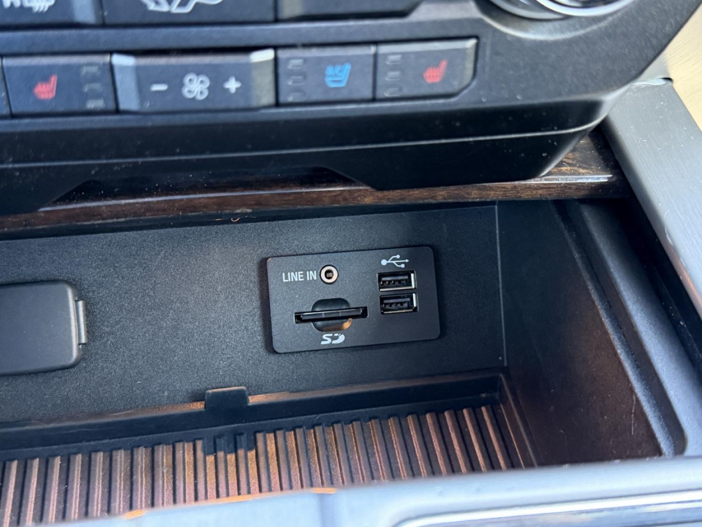 2015 WHITE /Black Ford F-150 Platinum (1FTEW1EG0FF) with an 3.5L V6 engine, Automatic transmission, located at 2990 Old Orchard Rd., Jackson, MO, 63755, 37.354214, -89.612106 - 2015 Ford F-150 Platinum 173xxx miles 4x4 3.5L V6 Automatic Leather Navigation Power/Heated/Cooled Seats Heated Rear Seats Heated Steering Wheel Backup Camera Sunroof Power Running Boards Bluetooth Remote Start Cruise Power Windows/Locks/Mirrors We have financing available and we ac - Photo#32