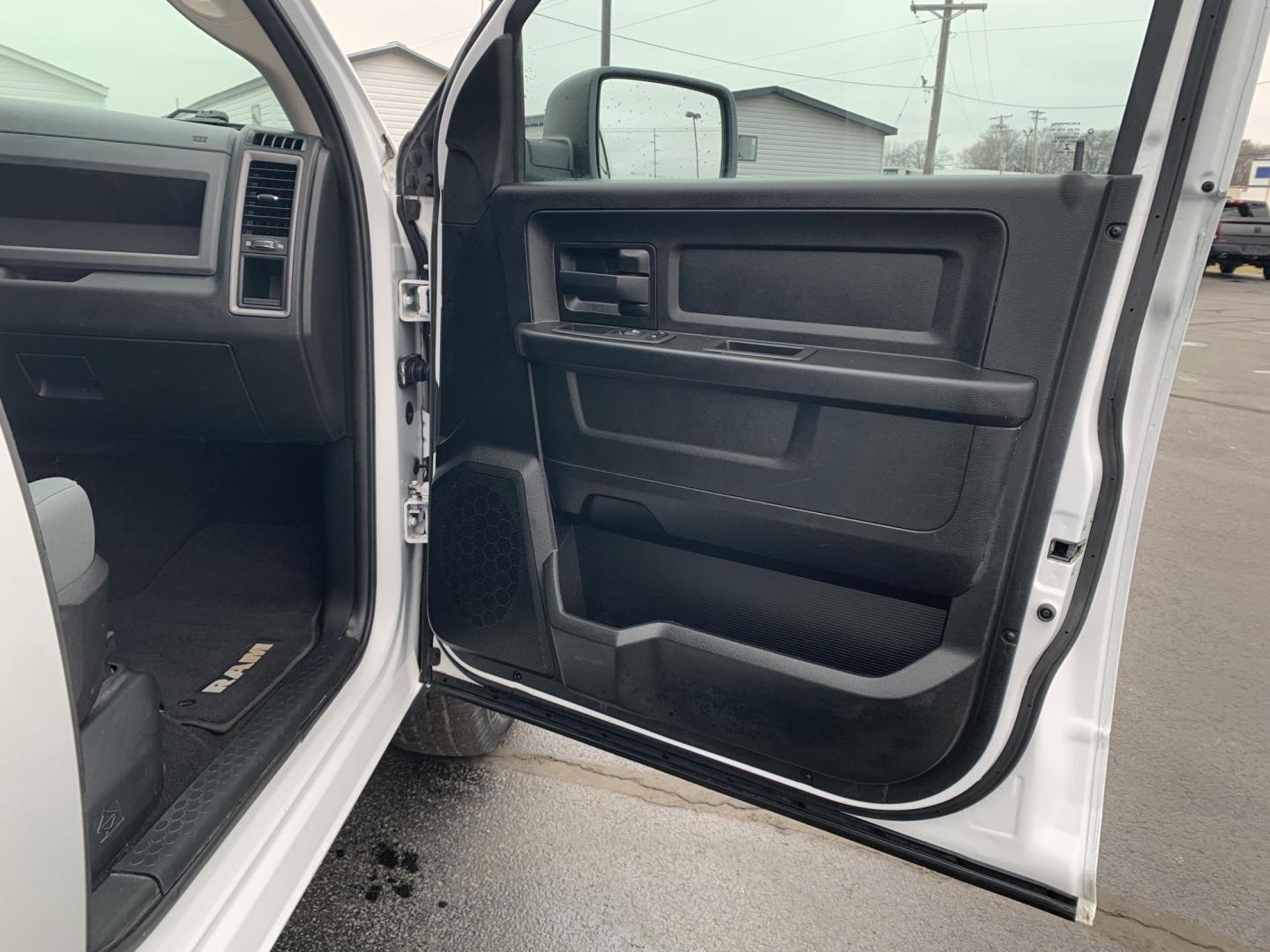 2019 WHITE /GRAY RAM 1500 Tradesman Quad Cab 4WD (1C6RR7FTXKS) with an 5.7L V8 OHV 16V engine, Automatic transmission, located at 506 S. Kingshighway, Cape Girardeau, MO, 63703, (573) 235-5000, 37.294991, -89.553635 - 2019 Ram 1500 Classic Only 66,xxx miles 4x4 Alarm System Cloth Seats Cruise Control Folding Rear Seat Power Outlet Power Windows Remote Keyless Entry Tilt Steering Wheel We have financing available and we accept trades! Fill out a credit application on our website or come by today! If - Photo#9