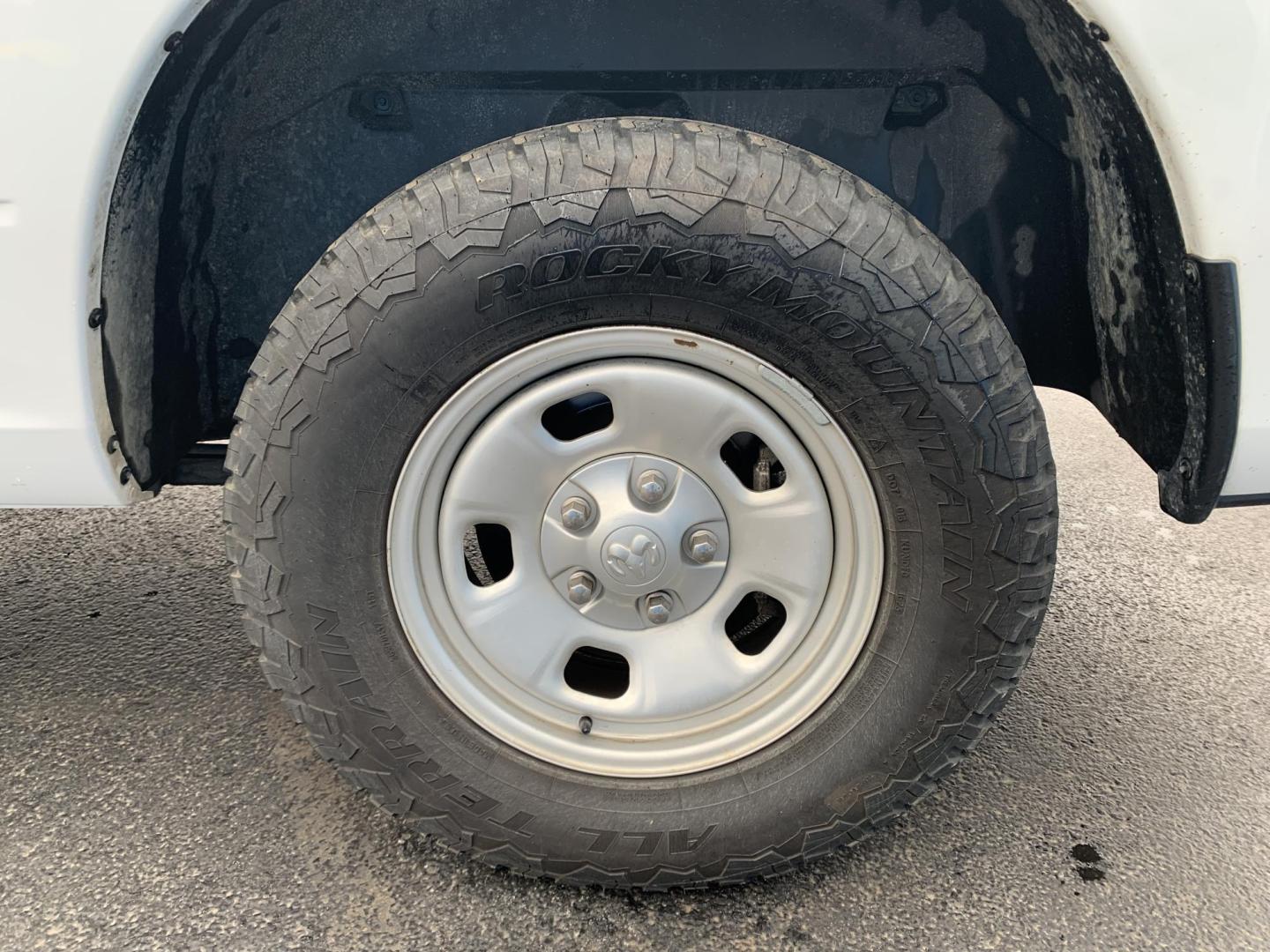 2019 WHITE /GRAY RAM 1500 Tradesman Quad Cab 4WD (1C6RR7FTXKS) with an 5.7L V8 OHV 16V engine, Automatic transmission, located at 506 S. Kingshighway, Cape Girardeau, MO, 63703, (573) 235-5000, 37.294991, -89.553635 - 2019 Ram 1500 Classic Only 66,xxx miles 4x4 Alarm System Cloth Seats Cruise Control Folding Rear Seat Power Outlet Power Windows Remote Keyless Entry Tilt Steering Wheel We have financing available and we accept trades! Fill out a credit application on our website or come by today! If - Photo#29