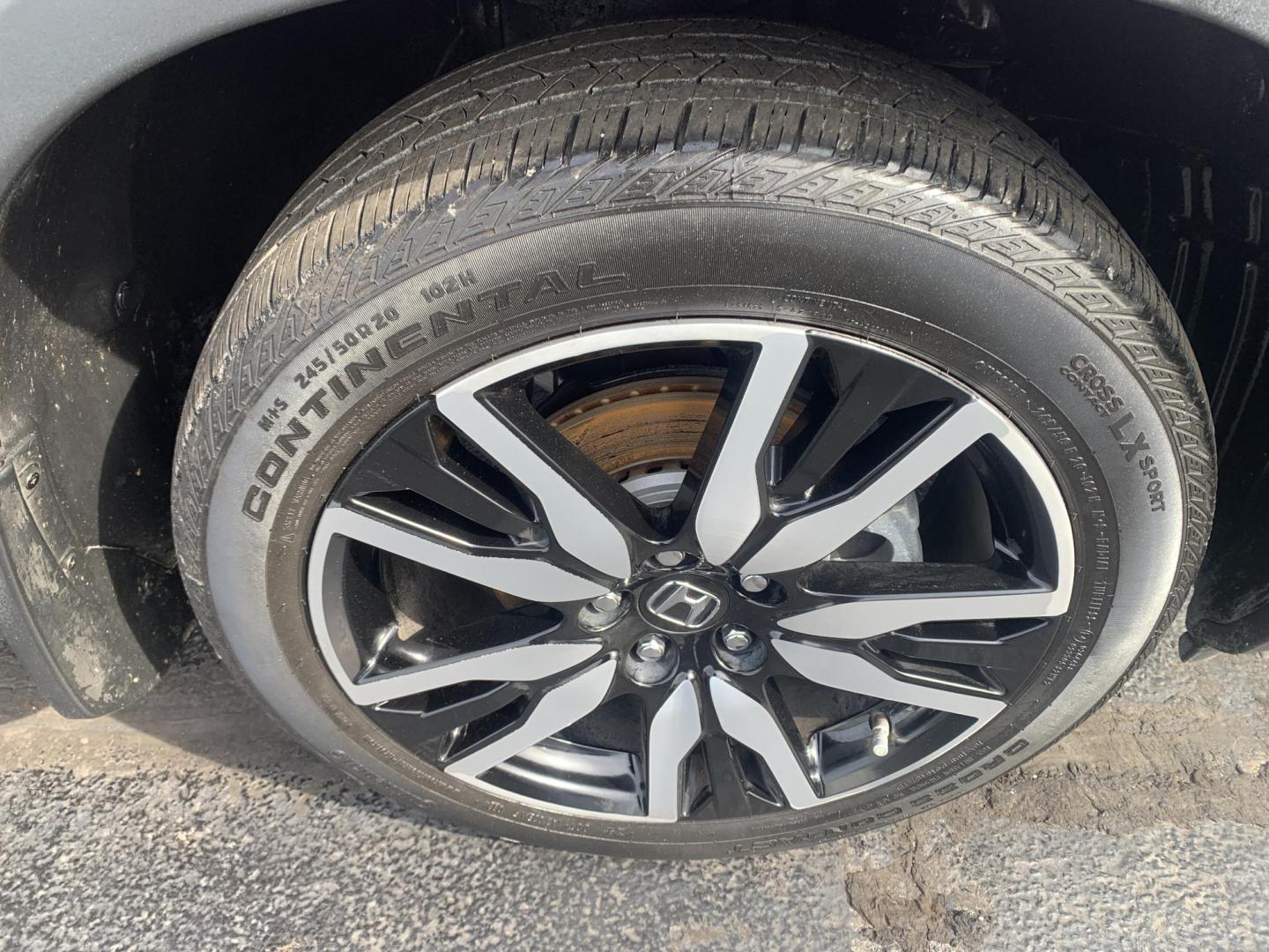 2021 MAROON /TAN Honda Pilot Touring AWD w/Rear Captains Chairs (5FNYF6H69MB) with an 3.5L V6 SOHC 24V engine, Automatic transmission, located at 506 S. Kingshighway, Cape Girardeau, MO, 63703, (573) 235-5000, 37.294991, -89.553635 - 2021 Honda Pilot Touring 88,xxx miles Rear Entertainment All Wheel Drive Cruise Bluetooth Keyless entry Push Button Start Back-up Camera Power Seats Heated Seats We have financing available and we accept trades! Fill out a credit application on our website or come by today! If you ha - Photo#39