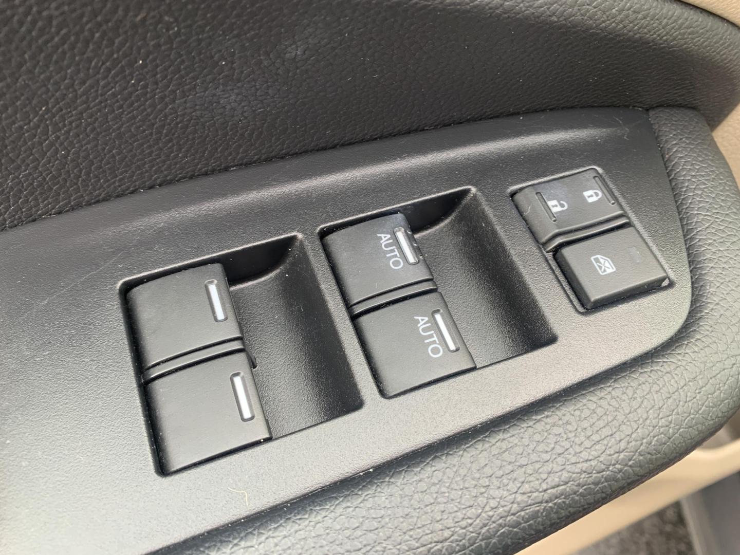 2021 MAROON /TAN Honda Pilot Touring AWD w/Rear Captains Chairs (5FNYF6H69MB) with an 3.5L V6 SOHC 24V engine, Automatic transmission, located at 506 S. Kingshighway, Cape Girardeau, MO, 63703, (573) 235-5000, 37.294991, -89.553635 - 2021 Honda Pilot Touring 88,xxx miles Rear Entertainment All Wheel Drive Cruise Bluetooth Keyless entry Push Button Start Back-up Camera Power Seats Heated Seats We have financing available and we accept trades! Fill out a credit application on our website or come by today! If you ha - Photo#19