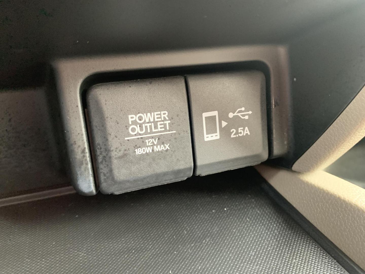 2021 MAROON /TAN Honda Pilot Touring AWD w/Rear Captains Chairs (5FNYF6H69MB) with an 3.5L V6 SOHC 24V engine, Automatic transmission, located at 506 S. Kingshighway, Cape Girardeau, MO, 63703, (573) 235-5000, 37.294991, -89.553635 - 2021 Honda Pilot Touring 88,xxx miles Rear Entertainment All Wheel Drive Cruise Bluetooth Keyless entry Push Button Start Back-up Camera Power Seats Heated Seats We have financing available and we accept trades! Fill out a credit application on our website or come by today! If you ha - Photo#34