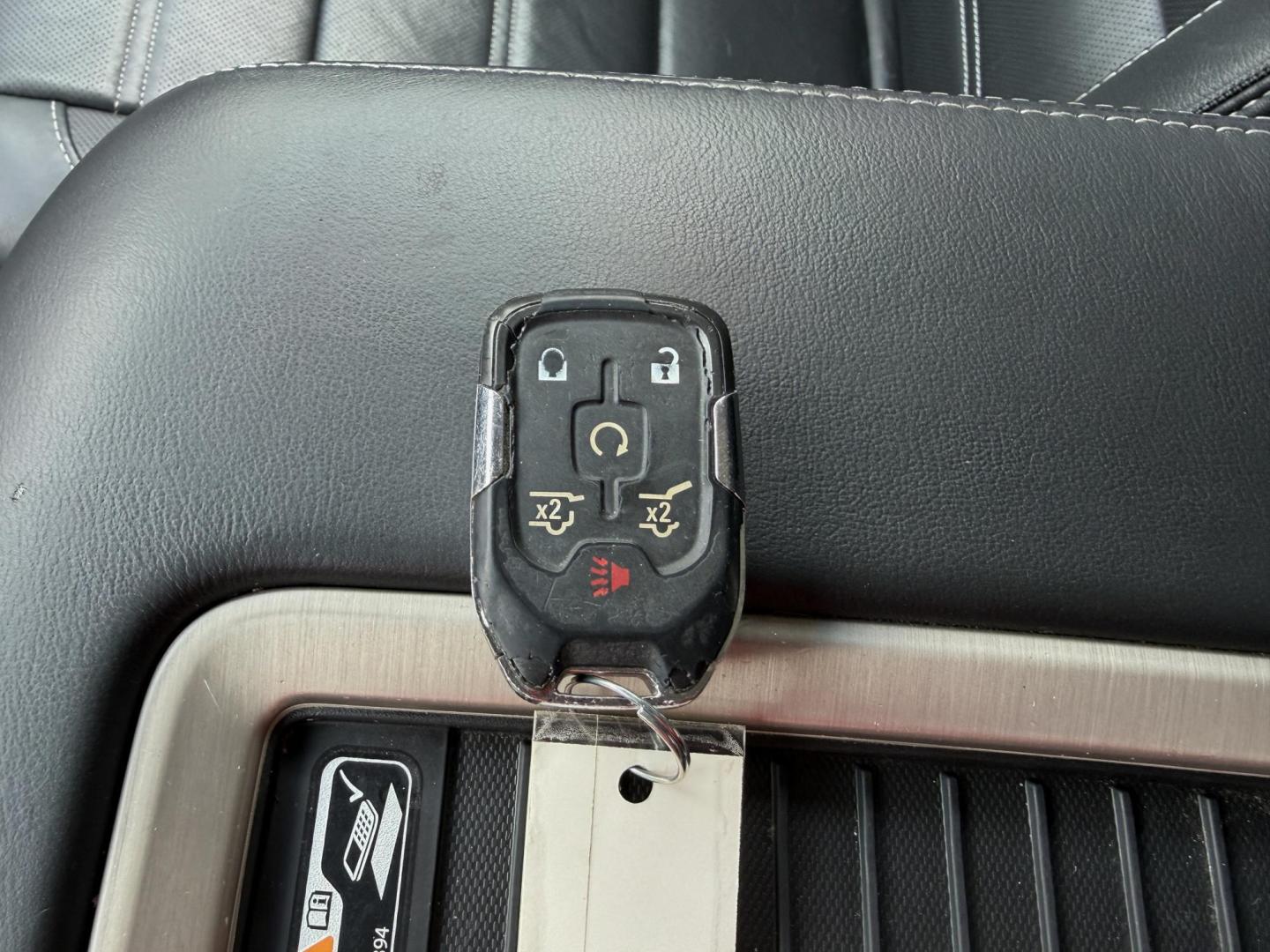 2018 WHITE /Black GMC Yukon Denali 4WD (1GKS2CKJ4JR) with an 6.2L V8 engine, Automatic transmission, located at 2990 Old Orchard Rd., Jackson, MO, 63755, 37.354214, -89.612106 - 2018 GMC Yukon Denali 1-Owner 97xxx miles 4 Wheel Drive 6.2L V8 Automatic Leather 3rd Row Navigation Power/Heated/Cooled Seats Heated Rear Seats Heated Steering Wheel Backup Camera Power Running Boards Bluetooth Remote Start Cruise Power Windows/Locks/Mirrors We have financing avai - Photo#9