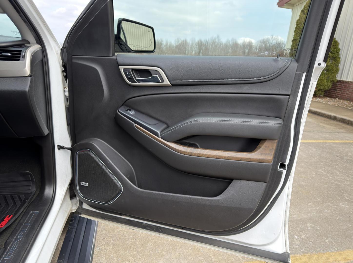 2018 WHITE /Black GMC Yukon Denali 4WD (1GKS2CKJ4JR) with an 6.2L V8 engine, Automatic transmission, located at 2990 Old Orchard Rd., Jackson, MO, 63755, 37.354214, -89.612106 - 2018 GMC Yukon Denali 1-Owner 97xxx miles 4 Wheel Drive 6.2L V8 Automatic Leather 3rd Row Navigation Power/Heated/Cooled Seats Heated Rear Seats Heated Steering Wheel Backup Camera Power Running Boards Bluetooth Remote Start Cruise Power Windows/Locks/Mirrors We have financing avai - Photo#19