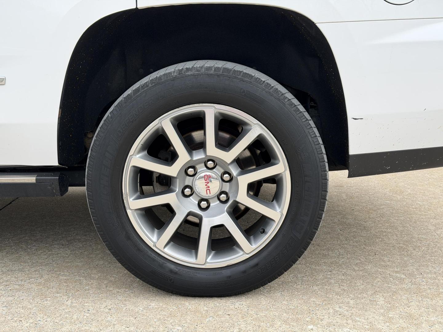 2018 WHITE /Black GMC Yukon Denali 4WD (1GKS2CKJ4JR) with an 6.2L V8 engine, Automatic transmission, located at 2990 Old Orchard Rd., Jackson, MO, 63755, 37.354214, -89.612106 - 2018 GMC Yukon Denali 1-Owner 97xxx miles 4 Wheel Drive 6.2L V8 Automatic Leather 3rd Row Navigation Power/Heated/Cooled Seats Heated Rear Seats Heated Steering Wheel Backup Camera Power Running Boards Bluetooth Remote Start Cruise Power Windows/Locks/Mirrors We have financing avai - Photo#43