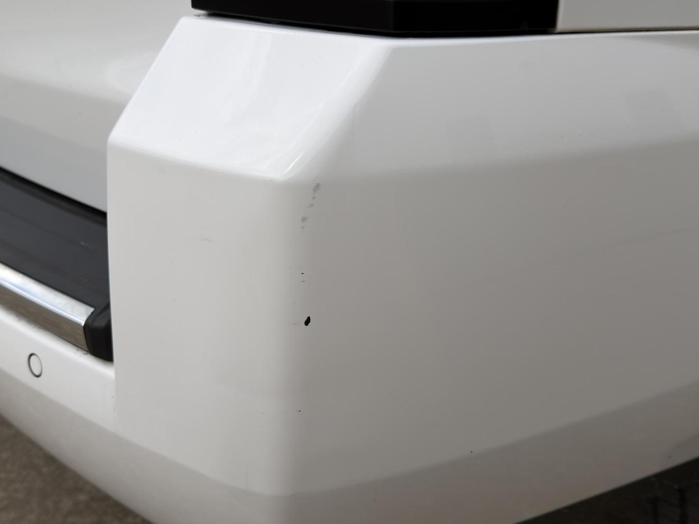 2018 WHITE /Black GMC Yukon Denali 4WD (1GKS2CKJ4JR) with an 6.2L V8 engine, Automatic transmission, located at 2990 Old Orchard Rd., Jackson, MO, 63755, 37.354214, -89.612106 - 2018 GMC Yukon Denali 1-Owner 97xxx miles 4 Wheel Drive 6.2L V8 Automatic Leather 3rd Row Navigation Power/Heated/Cooled Seats Heated Rear Seats Heated Steering Wheel Backup Camera Power Running Boards Bluetooth Remote Start Cruise Power Windows/Locks/Mirrors We have financing avai - Photo#47