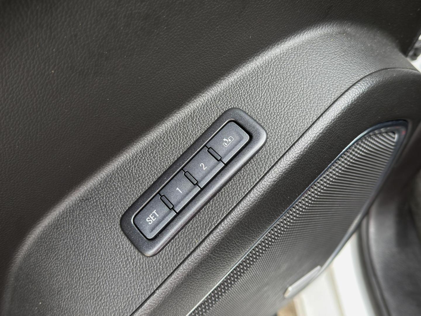 2018 WHITE /Black GMC Yukon Denali 4WD (1GKS2CKJ4JR) with an 6.2L V8 engine, Automatic transmission, located at 2990 Old Orchard Rd., Jackson, MO, 63755, 37.354214, -89.612106 - 2018 GMC Yukon Denali 1-Owner 97xxx miles 4 Wheel Drive 6.2L V8 Automatic Leather 3rd Row Navigation Power/Heated/Cooled Seats Heated Rear Seats Heated Steering Wheel Backup Camera Power Running Boards Bluetooth Remote Start Cruise Power Windows/Locks/Mirrors We have financing avai - Photo#37