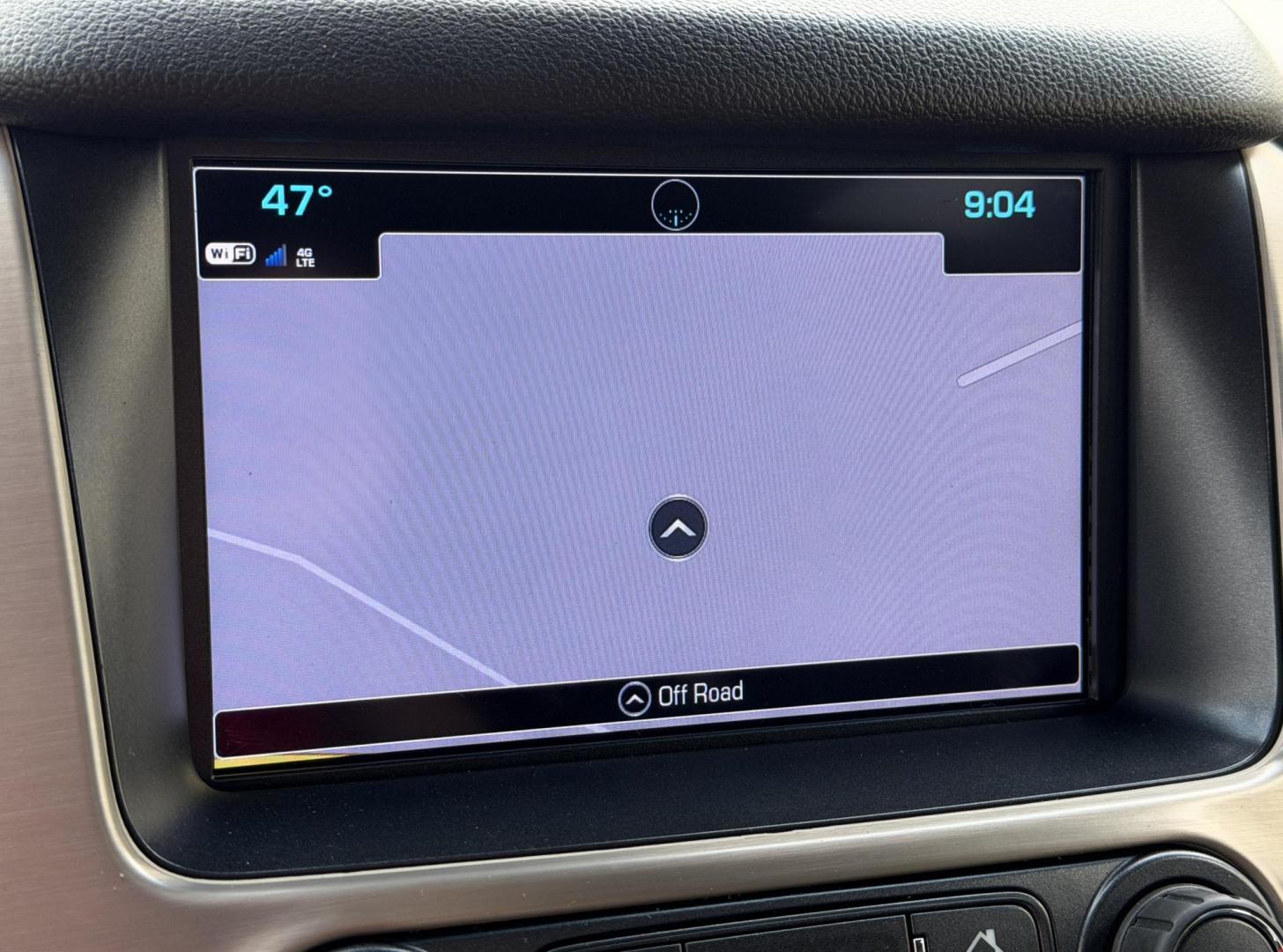 2018 WHITE /Black GMC Yukon Denali 4WD (1GKS2CKJ4JR) with an 6.2L V8 engine, Automatic transmission, located at 2990 Old Orchard Rd., Jackson, MO, 63755, 37.354214, -89.612106 - 2018 GMC Yukon Denali 1-Owner 97xxx miles 4 Wheel Drive 6.2L V8 Automatic Leather 3rd Row Navigation Power/Heated/Cooled Seats Heated Rear Seats Heated Steering Wheel Backup Camera Power Running Boards Bluetooth Remote Start Cruise Power Windows/Locks/Mirrors We have financing avai - Photo#3