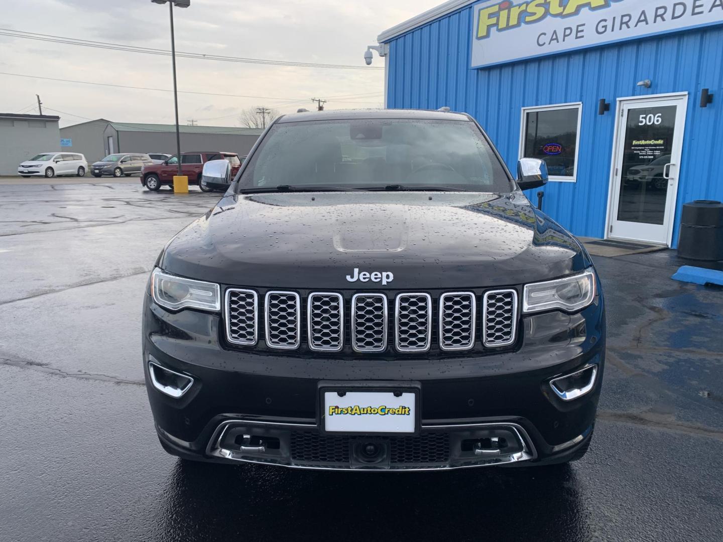 2019 BLACK /BLACK Jeep Grand Cherokee Overland 4WD (1C4RJFCG1KC) with an 3.6L V6 DOHC 24V engine, Automatic transmission, located at 506 S. Kingshighway, Cape Girardeau, MO, 63703, (573) 235-5000, 37.294991, -89.553635 - 2019 Jeep Grand Cherokee Overland 4WD Only 74,xxx miles Alarm System Bluetooth Cruise Control Dual Power Front Seats Folding Rear Seat Heated Seats Heated Steering Wheel Integrated Garage Door Opener Leather Seats Navigation System Power Driver's Seat Power Windows Rear Window Defroste - Photo#1
